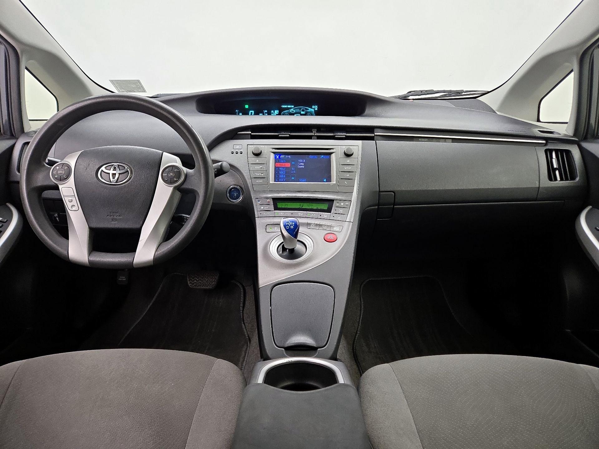 Thumbnail: 2015 Toyota Prius - 9