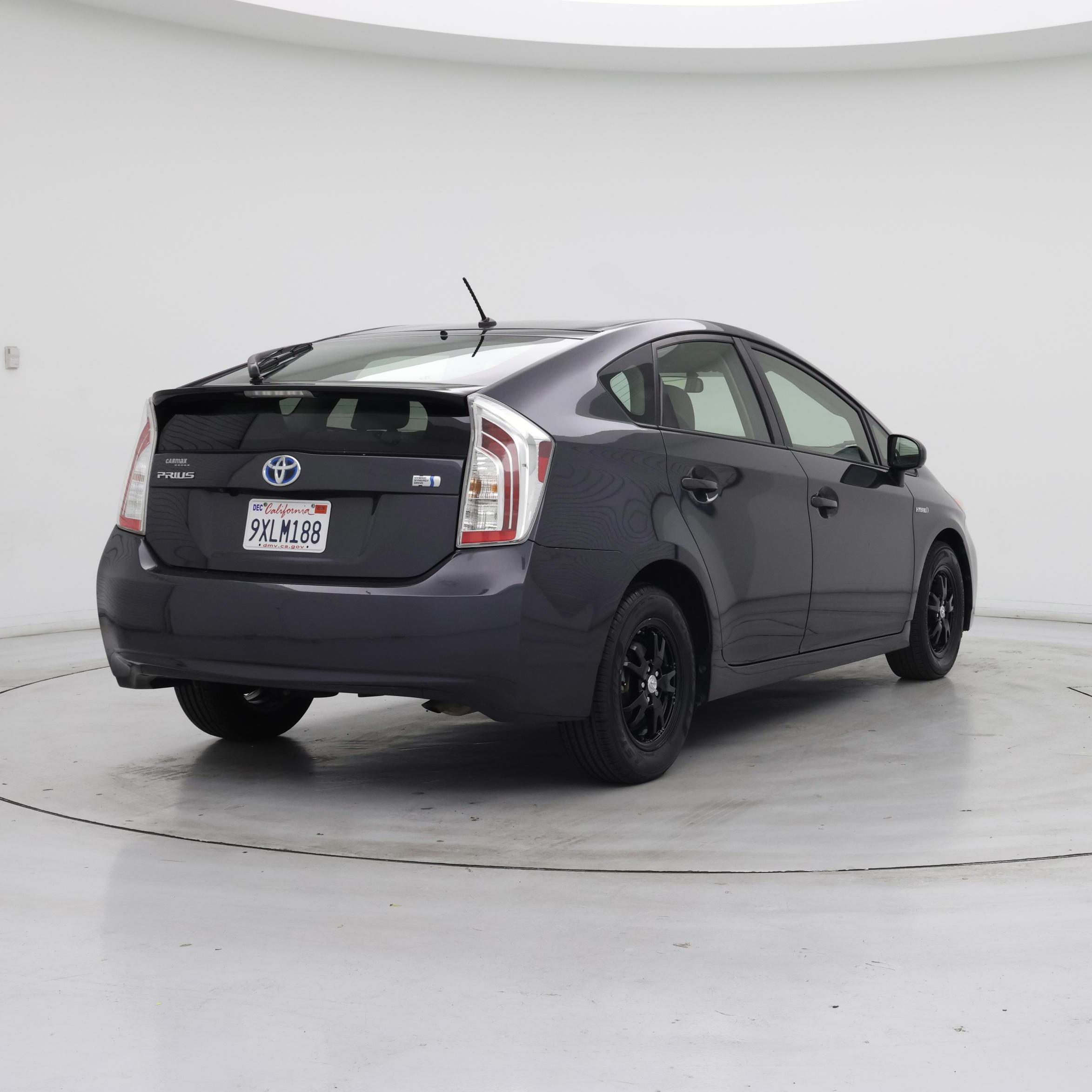 Thumbnail: 2015 Toyota Prius - 8