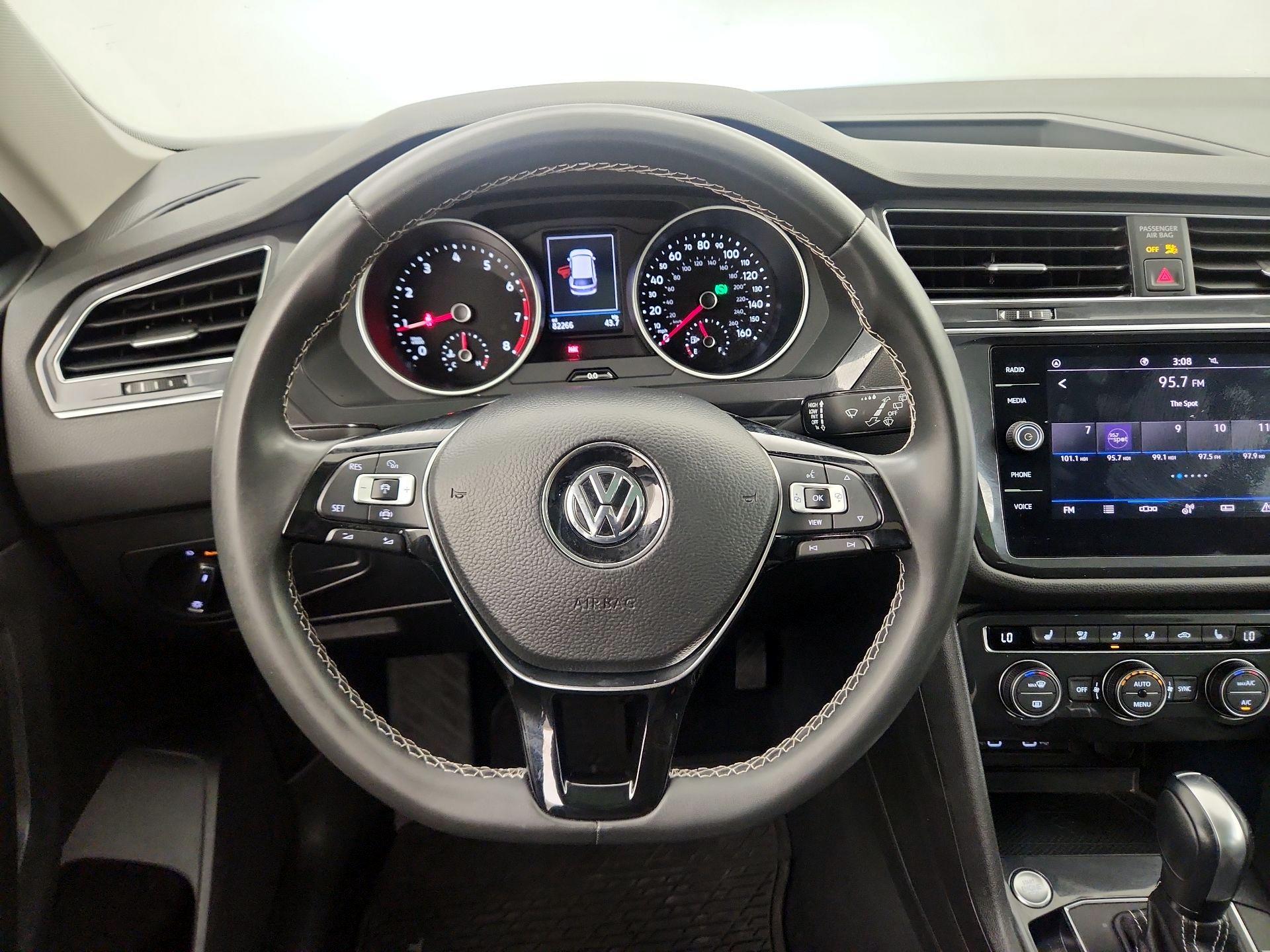 Thumbnail: 2021 Volkswagen Tiguan - 10