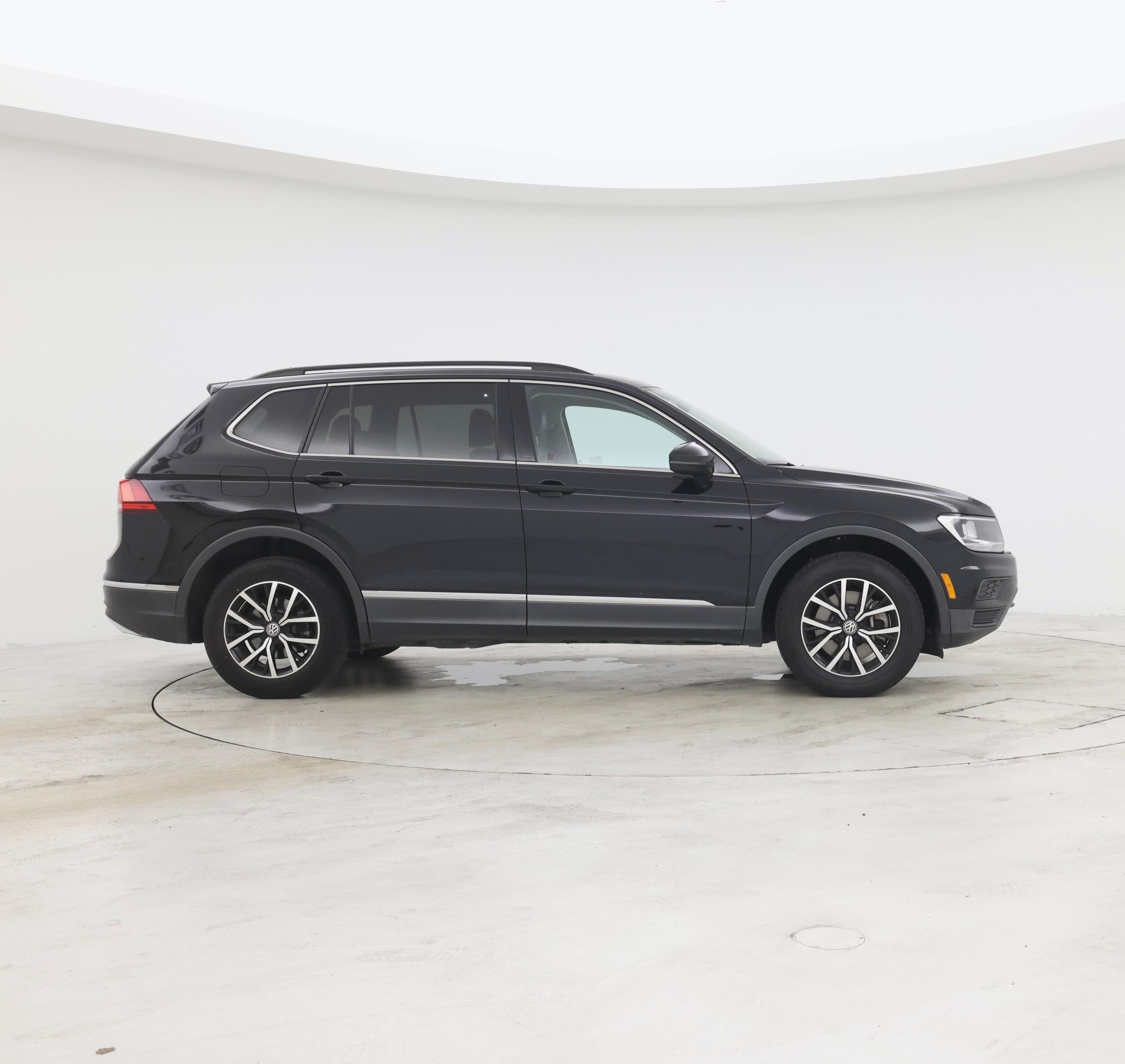 Thumbnail: 2021 Volkswagen Tiguan - 7