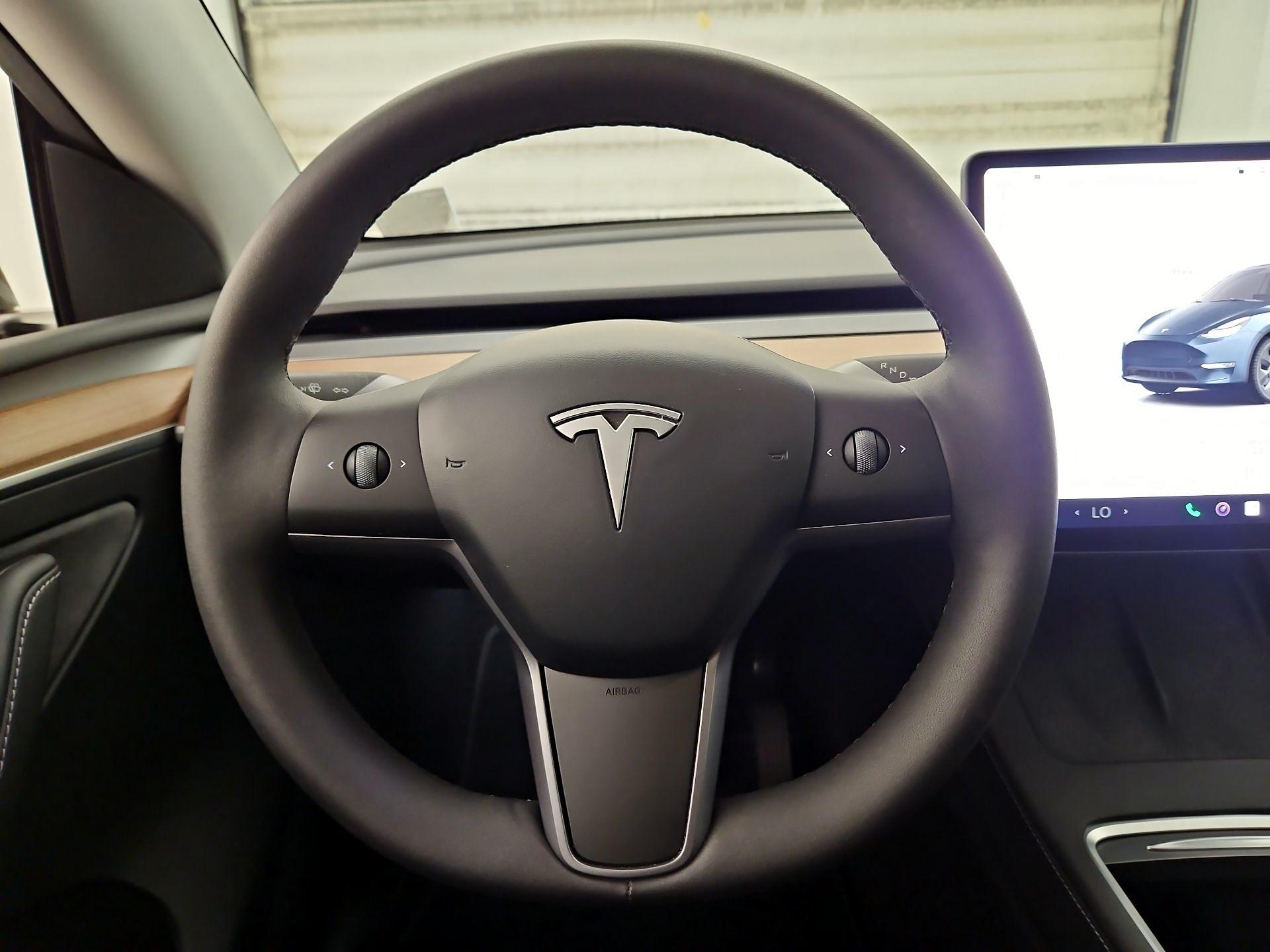 Thumbnail: 2024 Tesla Model Y - 10