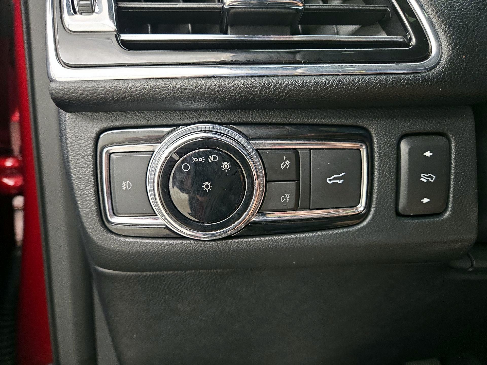 Thumbnail: 2019 Lincoln Navigator - 13