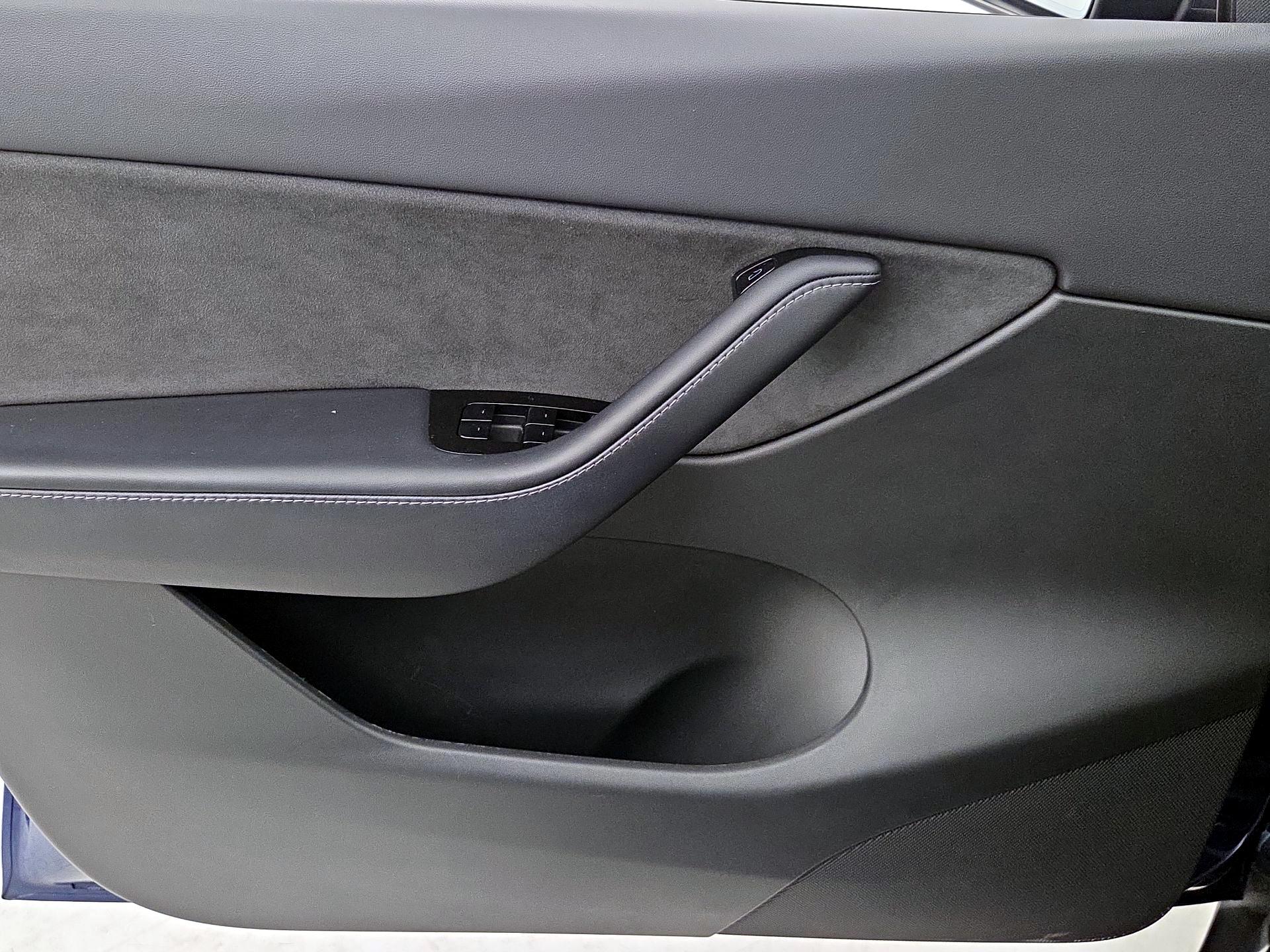 Thumbnail: 2021 Tesla Model Y - 12