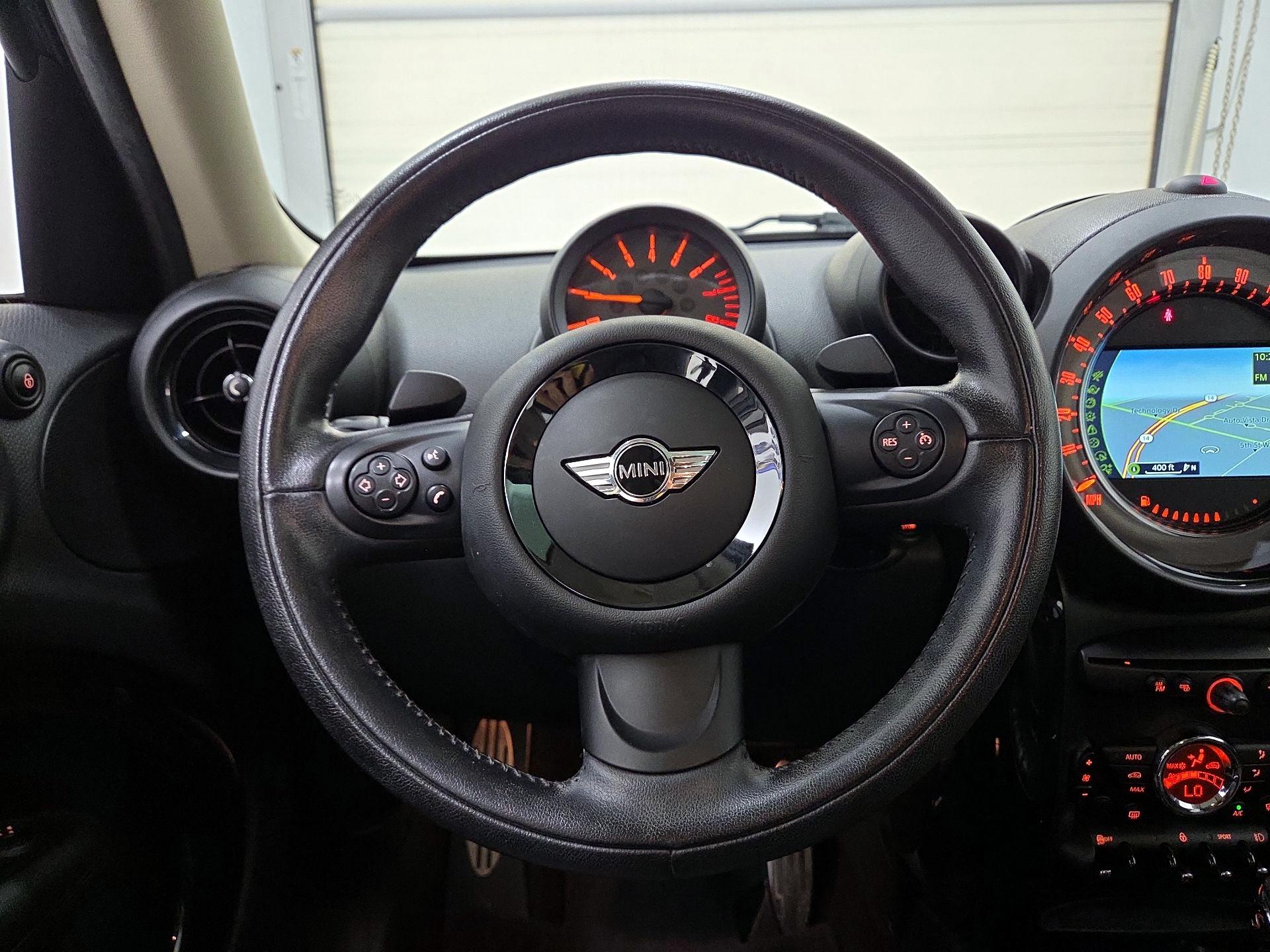 Thumbnail: 2015 MINI Cooper Countryman - 10
