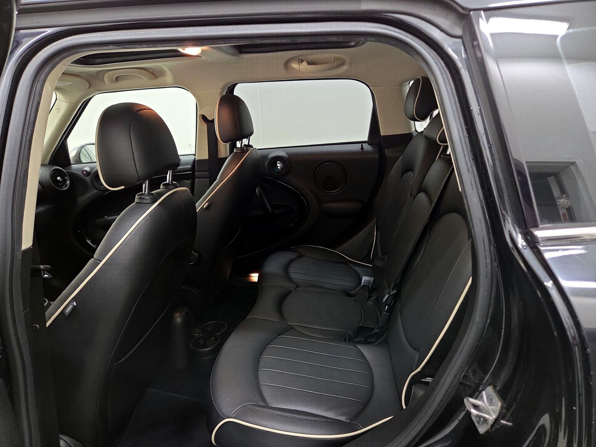 Thumbnail: 2015 MINI Cooper Countryman - 19