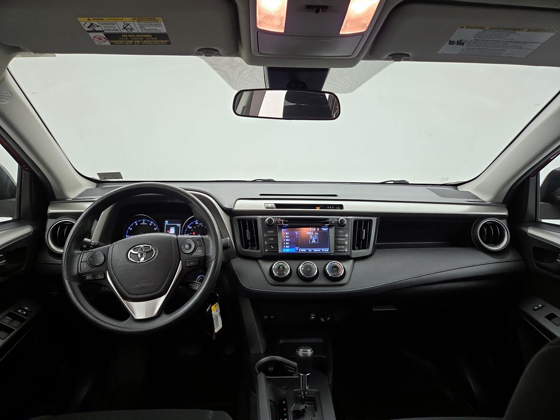 Thumbnail: 2018 Toyota RAV4 - 9