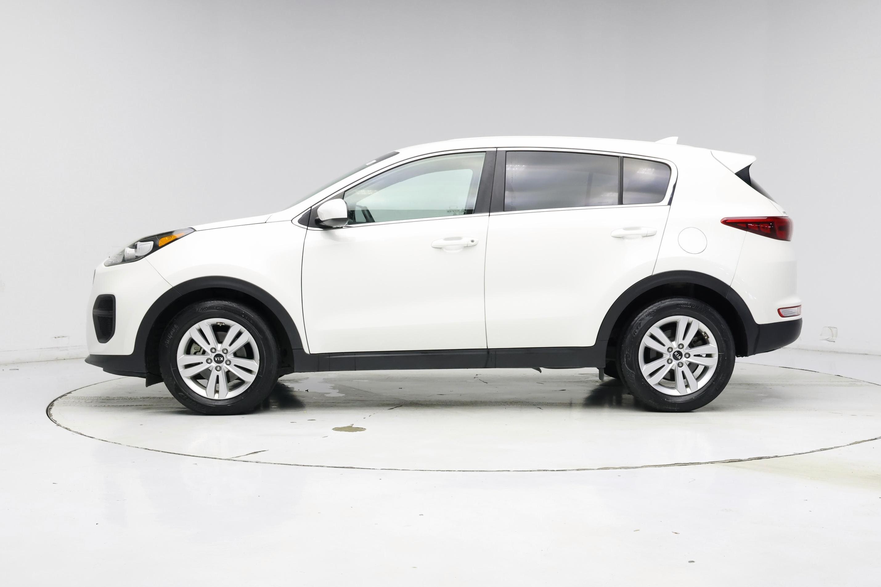Thumbnail: 2019 Kia Sportage - 3