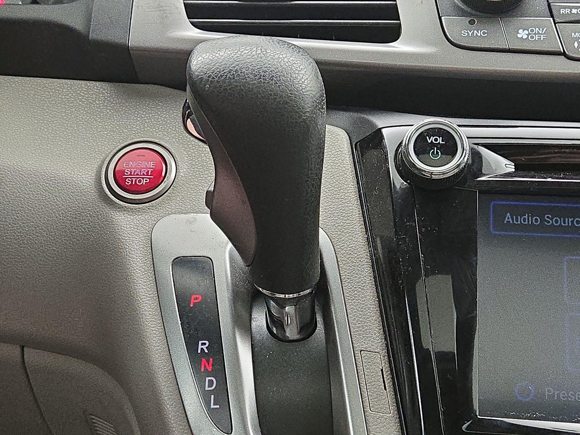 Thumbnail: 2015 Honda Odyssey - 17
