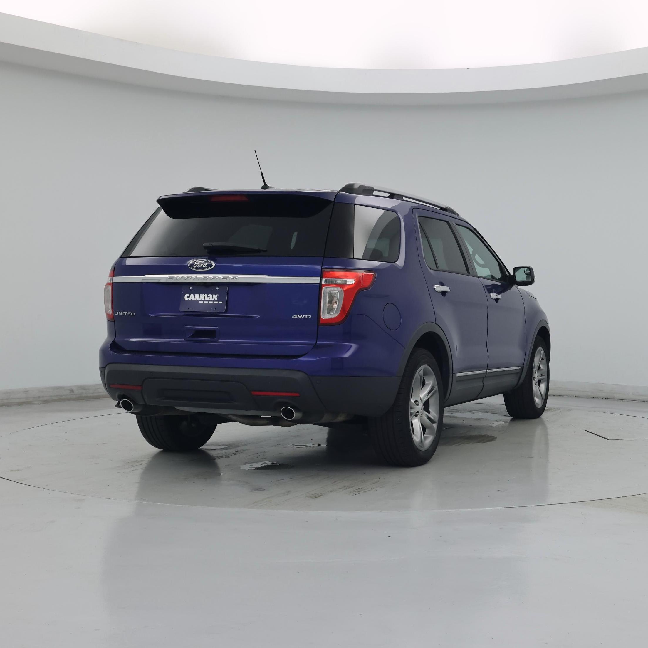 Thumbnail: 2015 Ford Explorer - 8