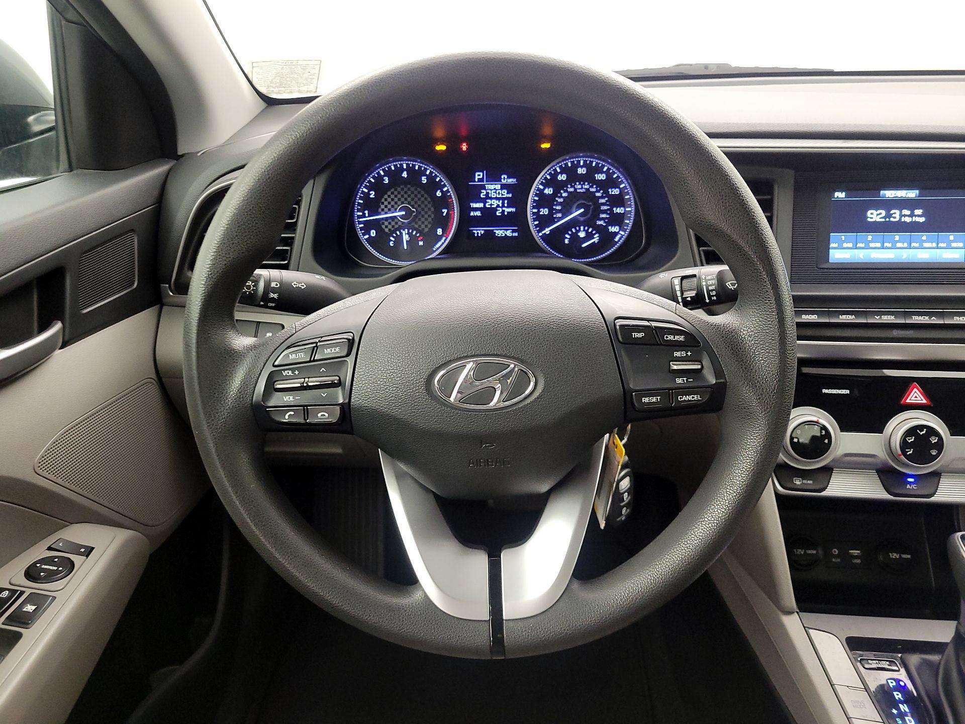 Thumbnail: 2019 Hyundai Elantra - 10
