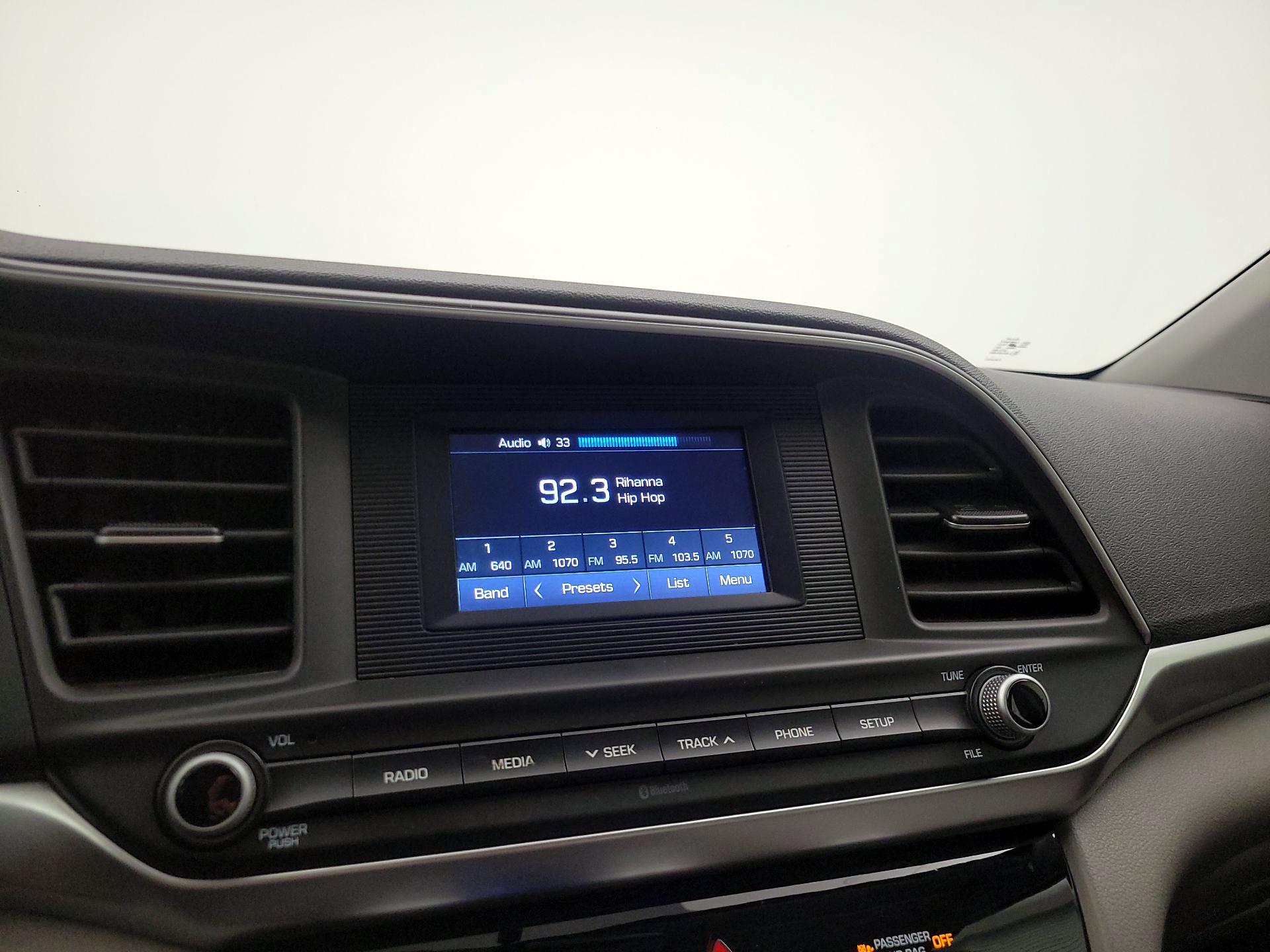 Thumbnail: 2019 Hyundai Elantra - 15