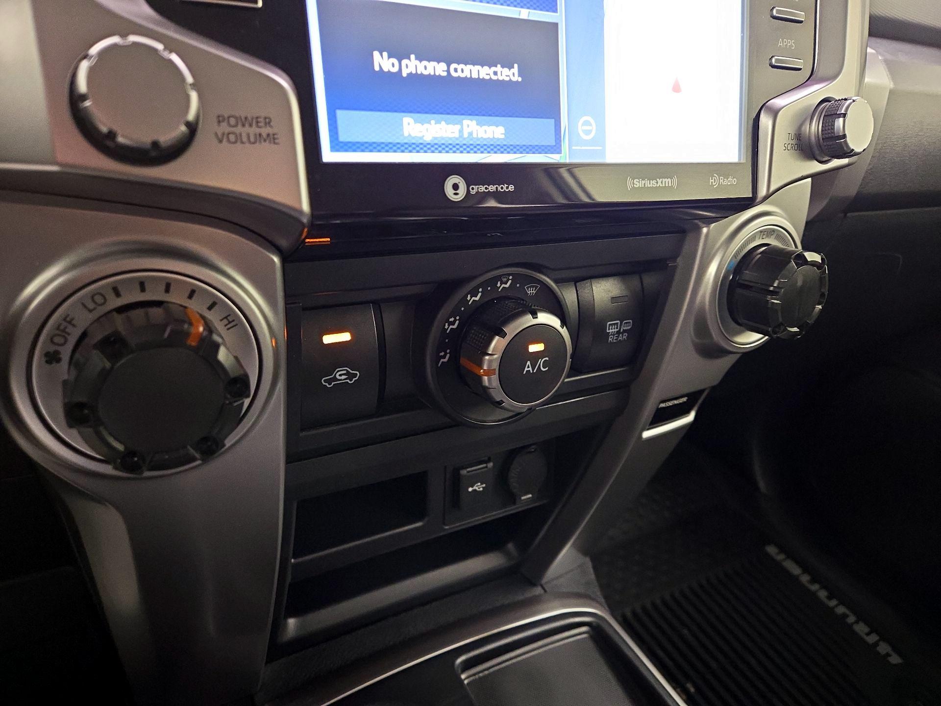 Thumbnail: 2020 Toyota 4Runner - 17