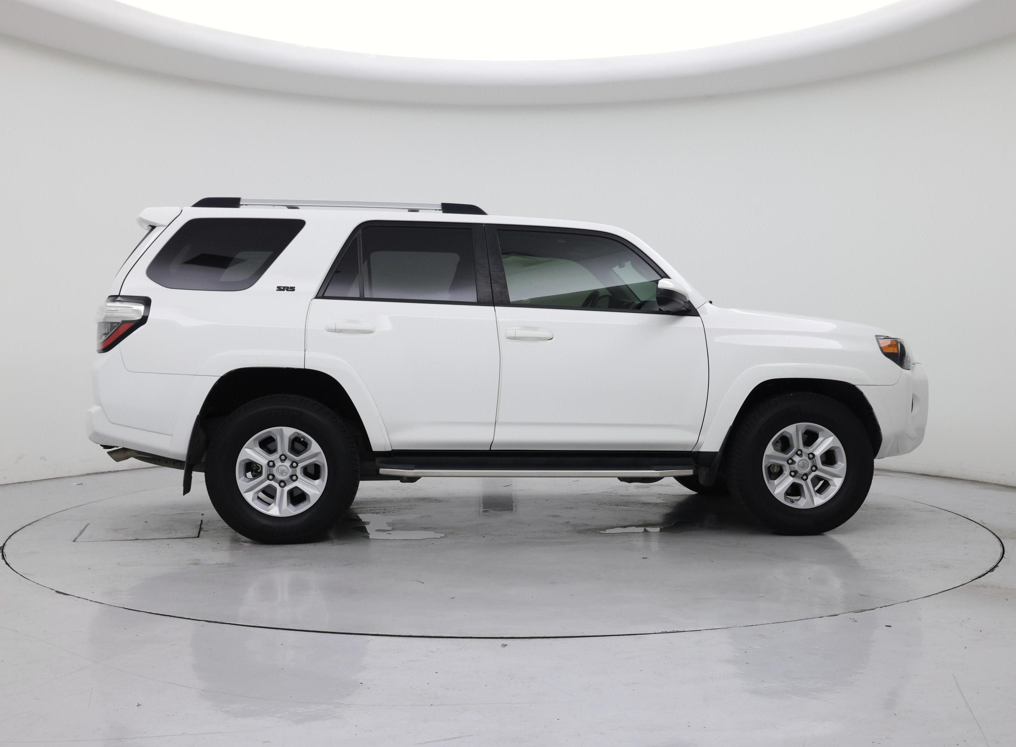 Thumbnail: 2020 Toyota 4Runner - 7