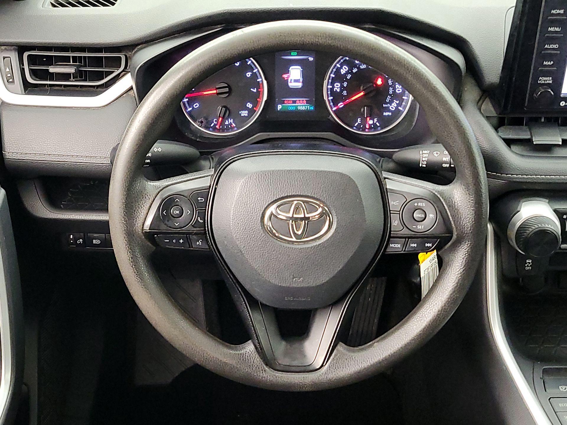 Thumbnail: 2020 Toyota RAV4 - 10