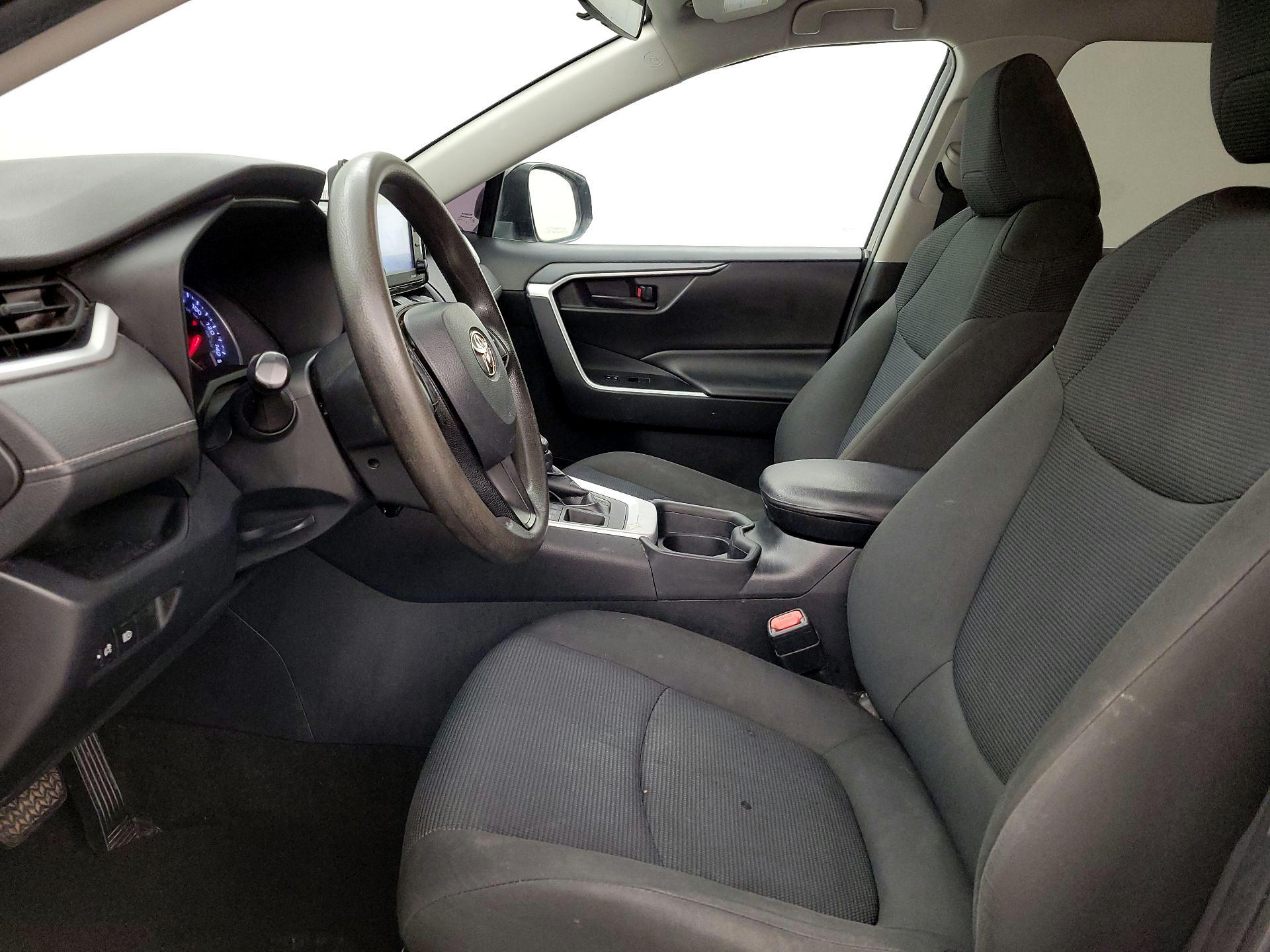 Thumbnail: 2020 Toyota RAV4 - 11