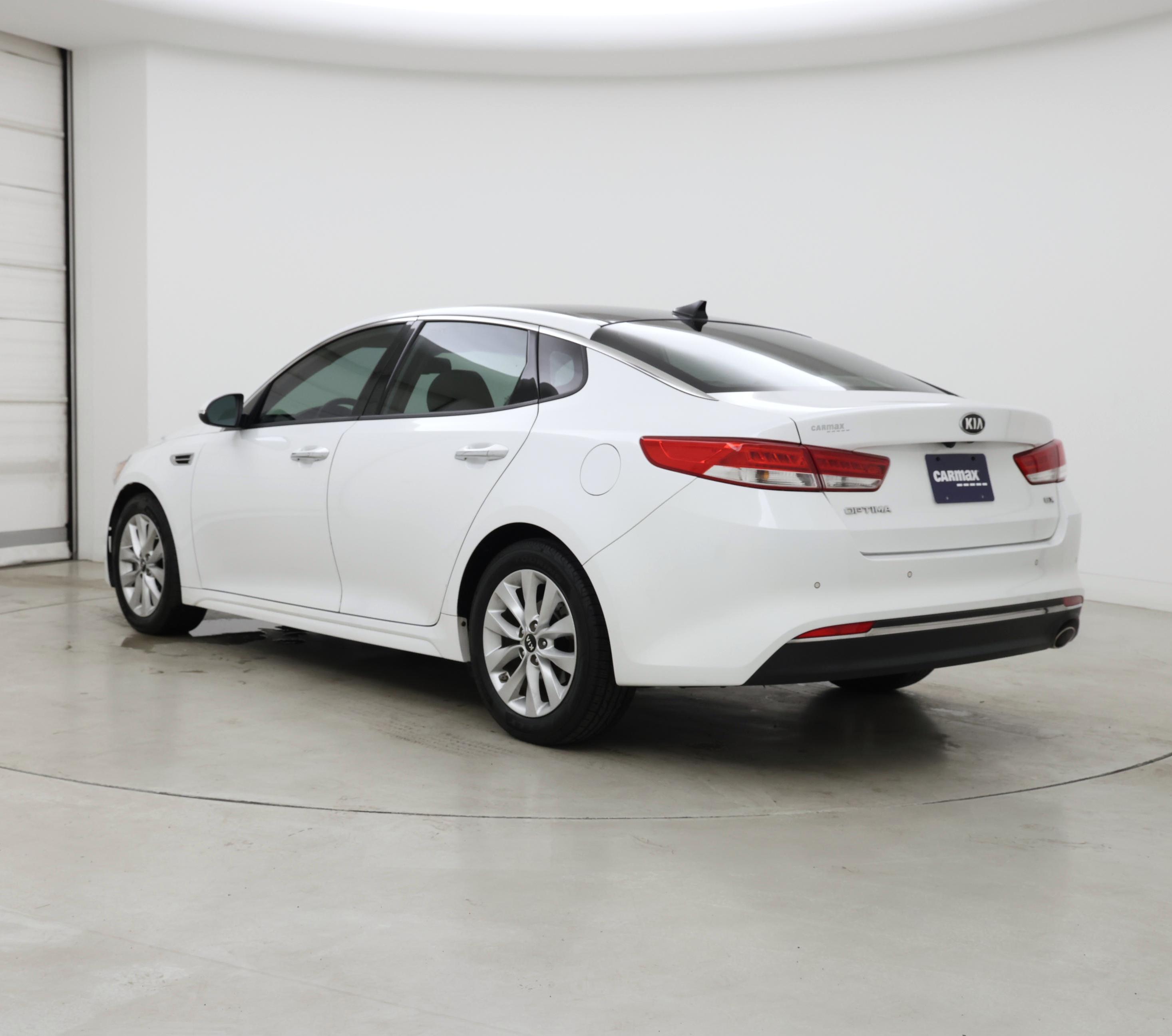 Thumbnail: 2018 Kia Optima - 2