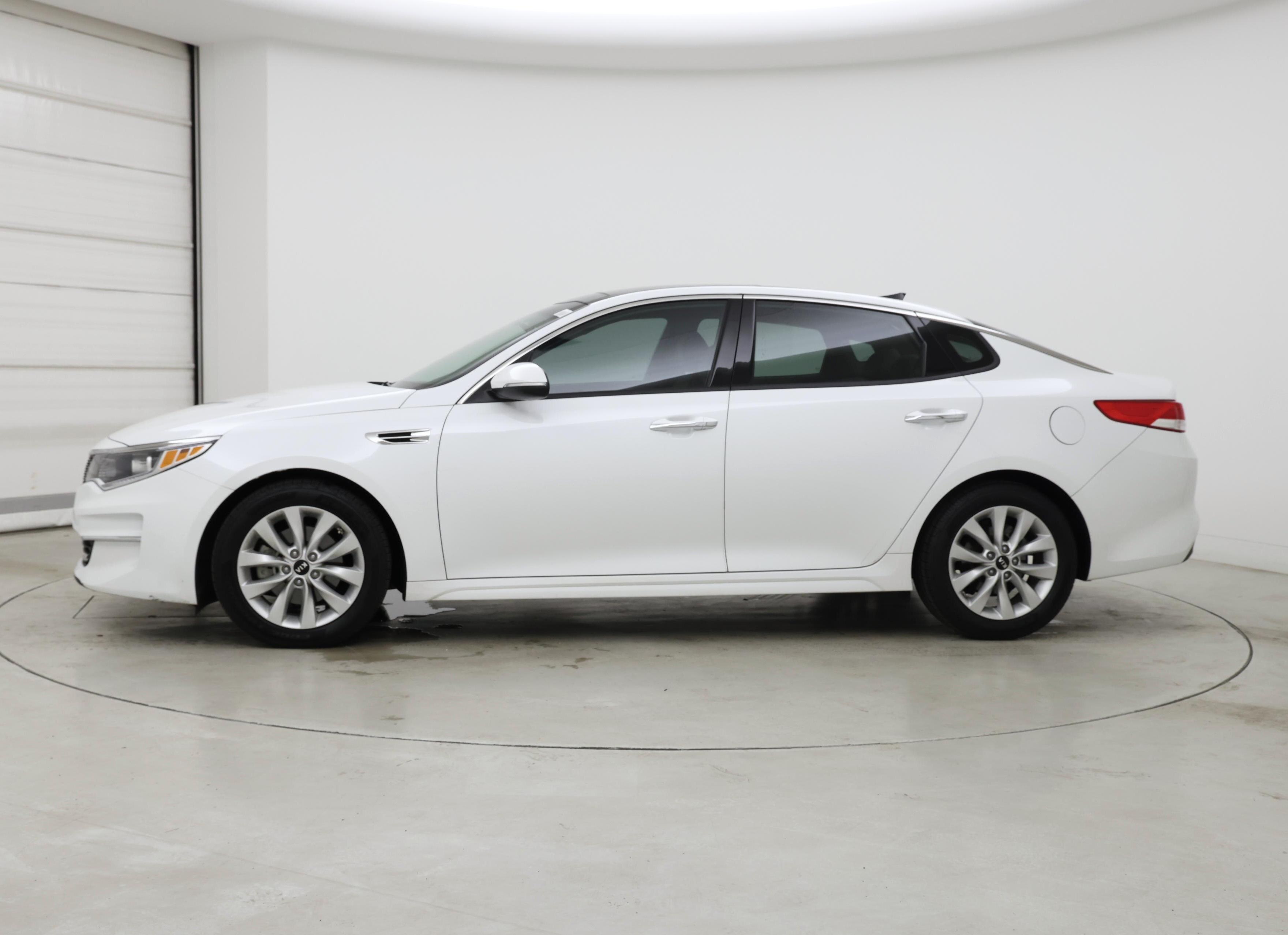 Thumbnail: 2018 Kia Optima - 3