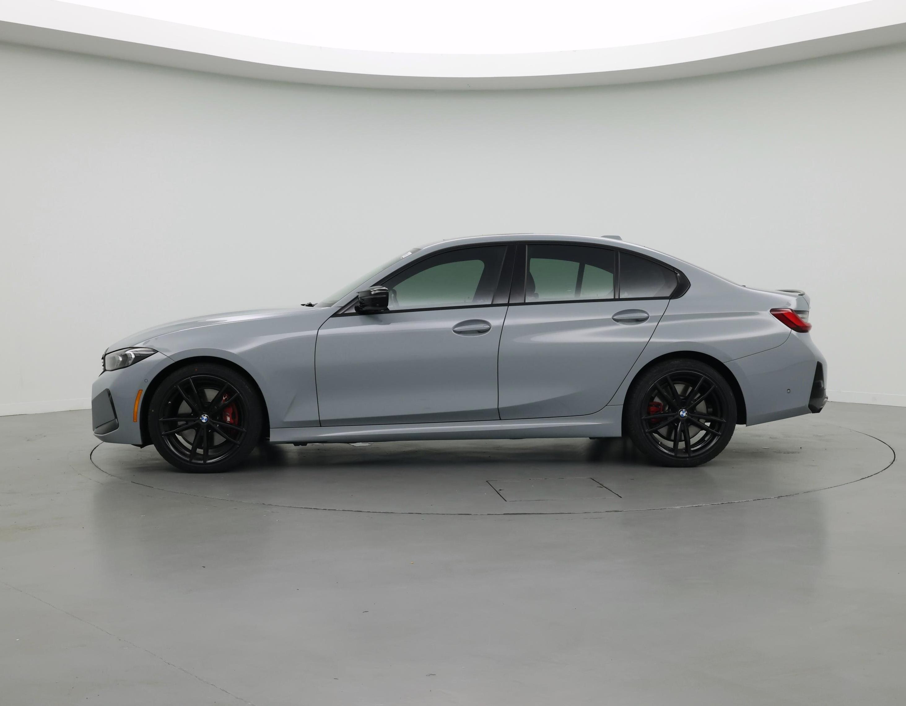 Thumbnail: 2024 BMW 3 Series - 3
