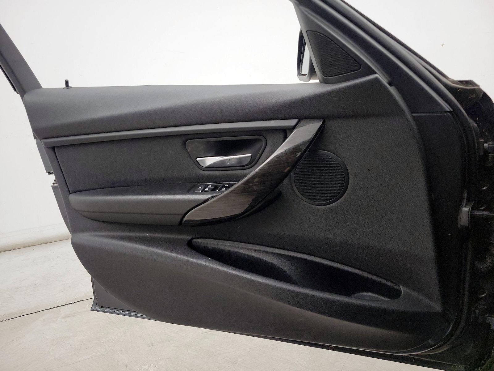 2016 BMW 3 Series 320i - Photo 13