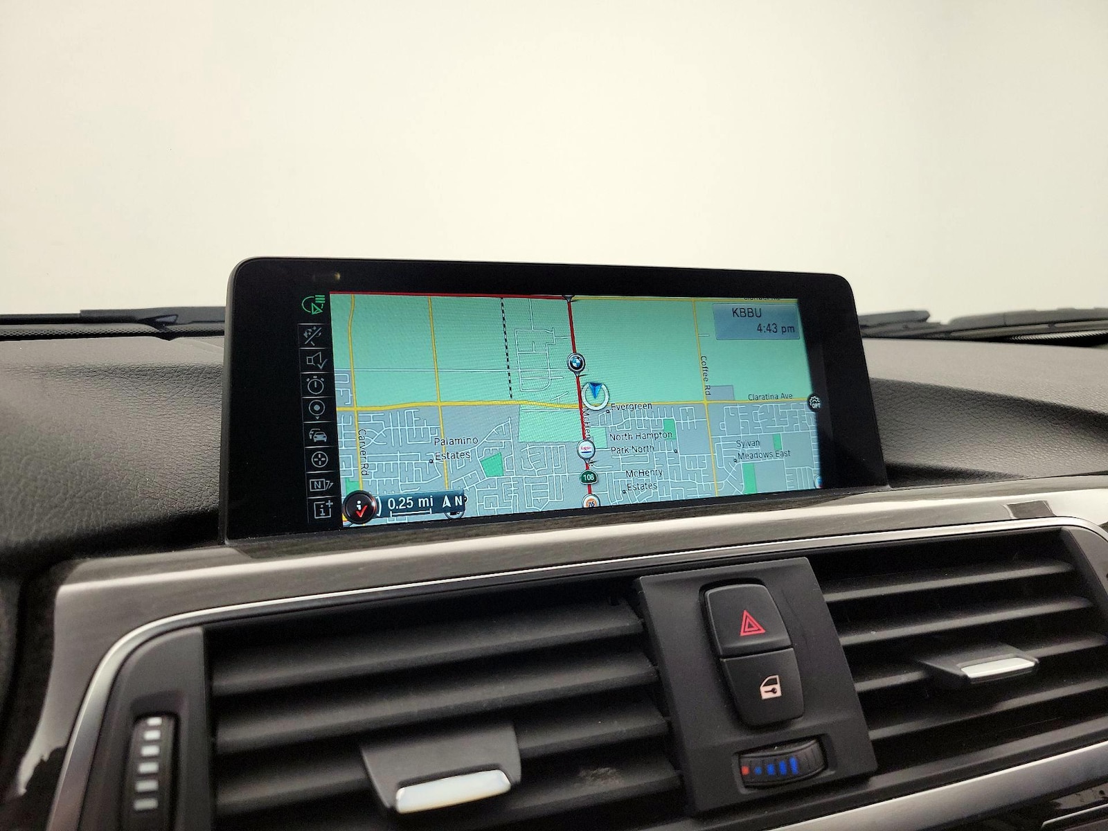 2016 BMW 3 Series 320i - Photo 15