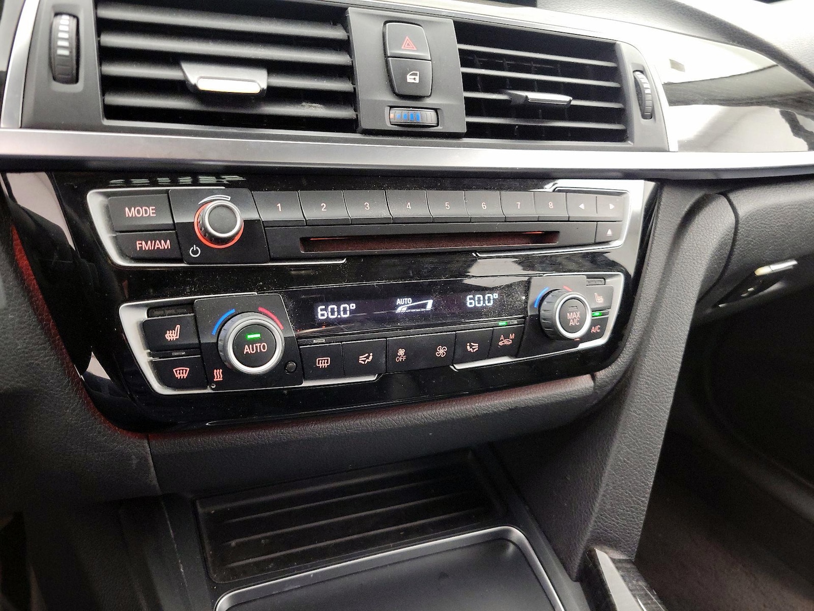 2016 BMW 3 Series 320i - Photo 18
