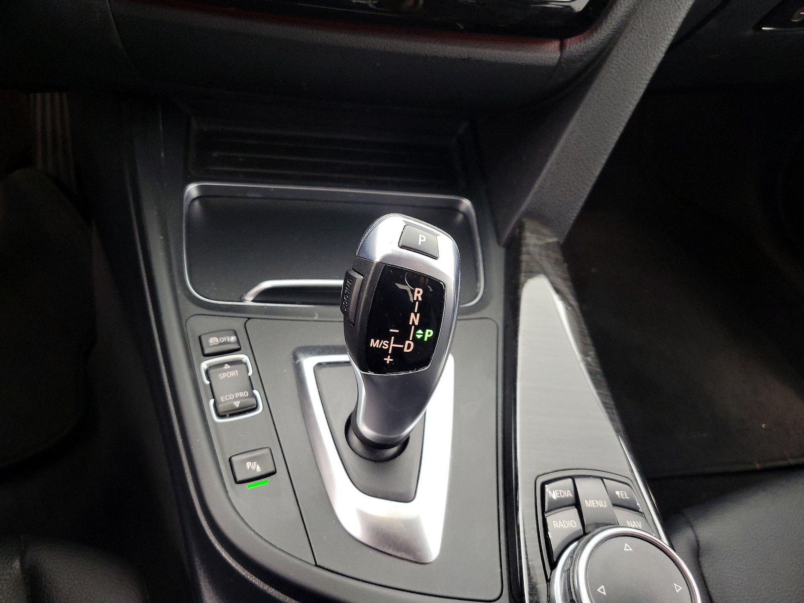 2016 BMW 3 Series 320i - Photo 19