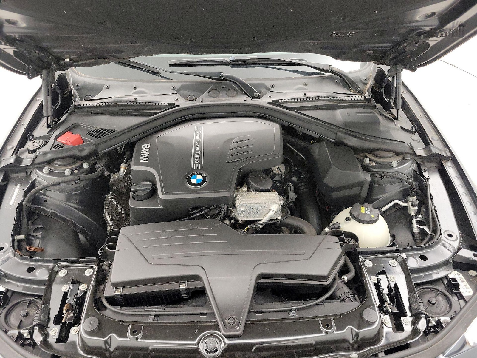 2016 BMW 3 Series 320i - Photo 24
