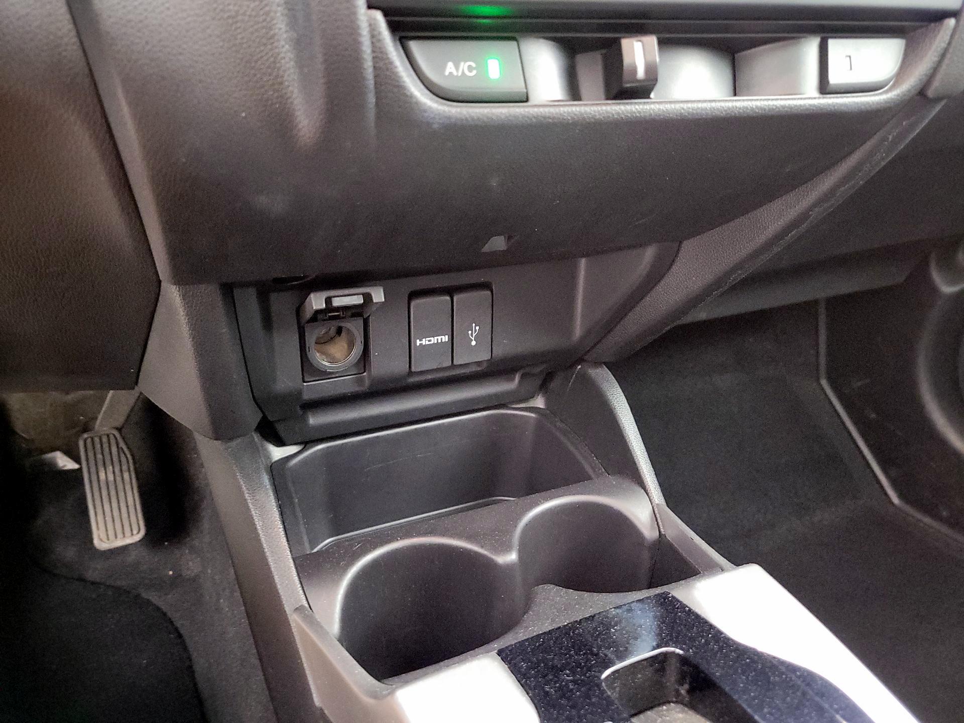 Thumbnail: 2016 Honda Fit - 18