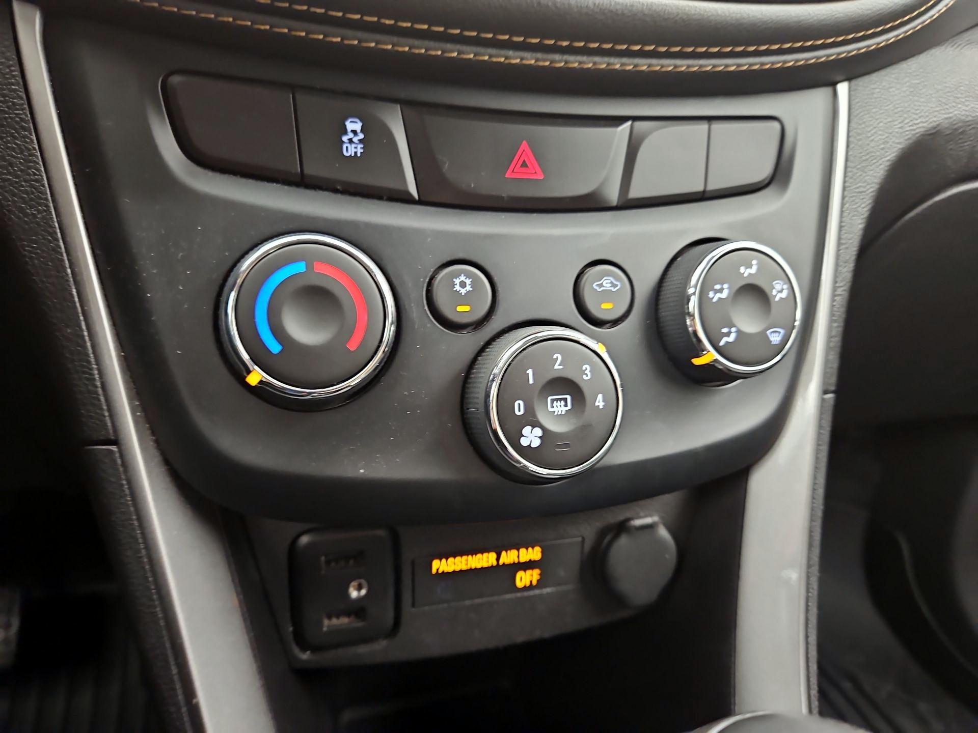Thumbnail: 2019 Chevrolet Trax - 16