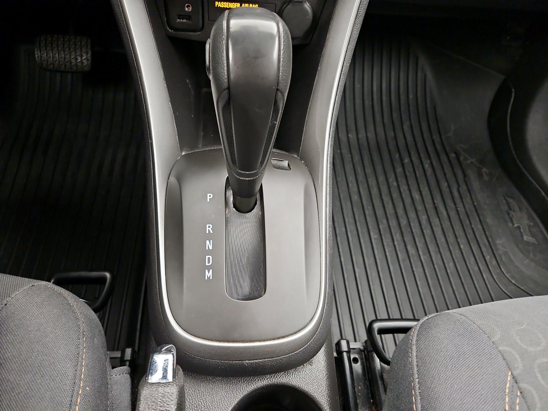 Thumbnail: 2019 Chevrolet Trax - 17