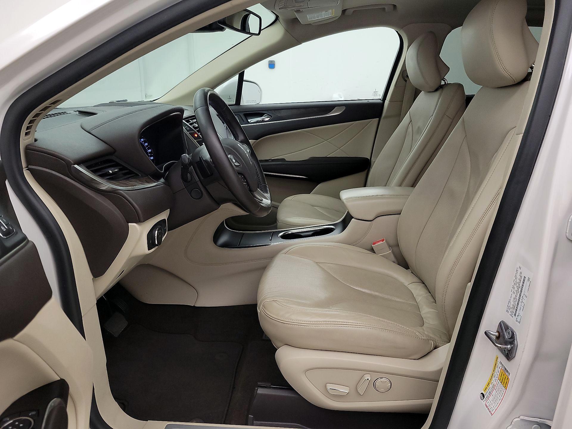Thumbnail: 2019 Lincoln MKC - 11