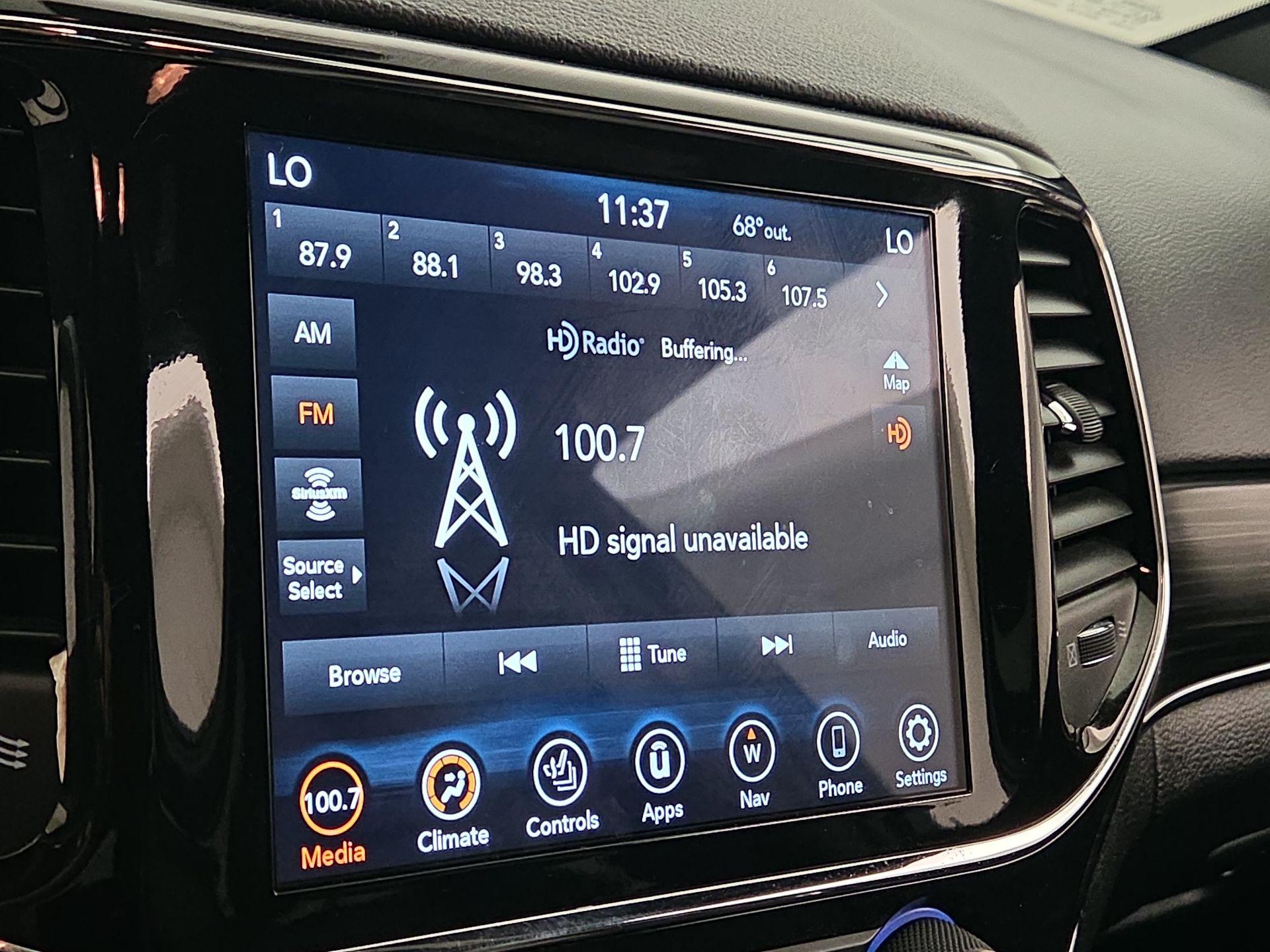 Thumbnail: 2021 Jeep Grand Cherokee - 16