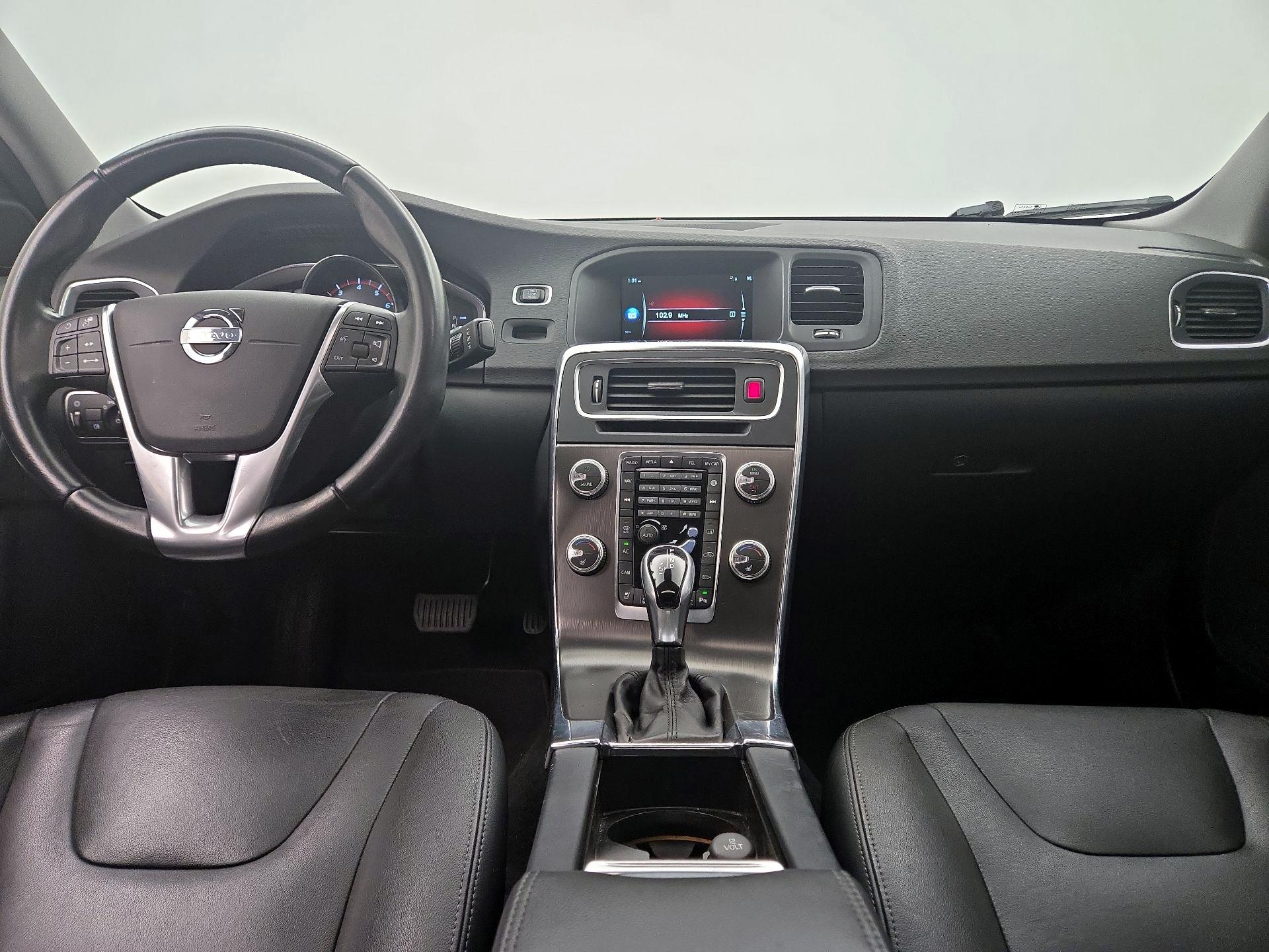Thumbnail: 2015 Volvo S60 - 9