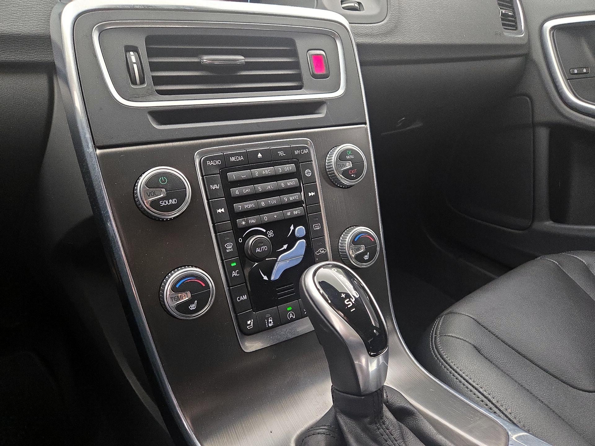 Thumbnail: 2015 Volvo S60 - 16