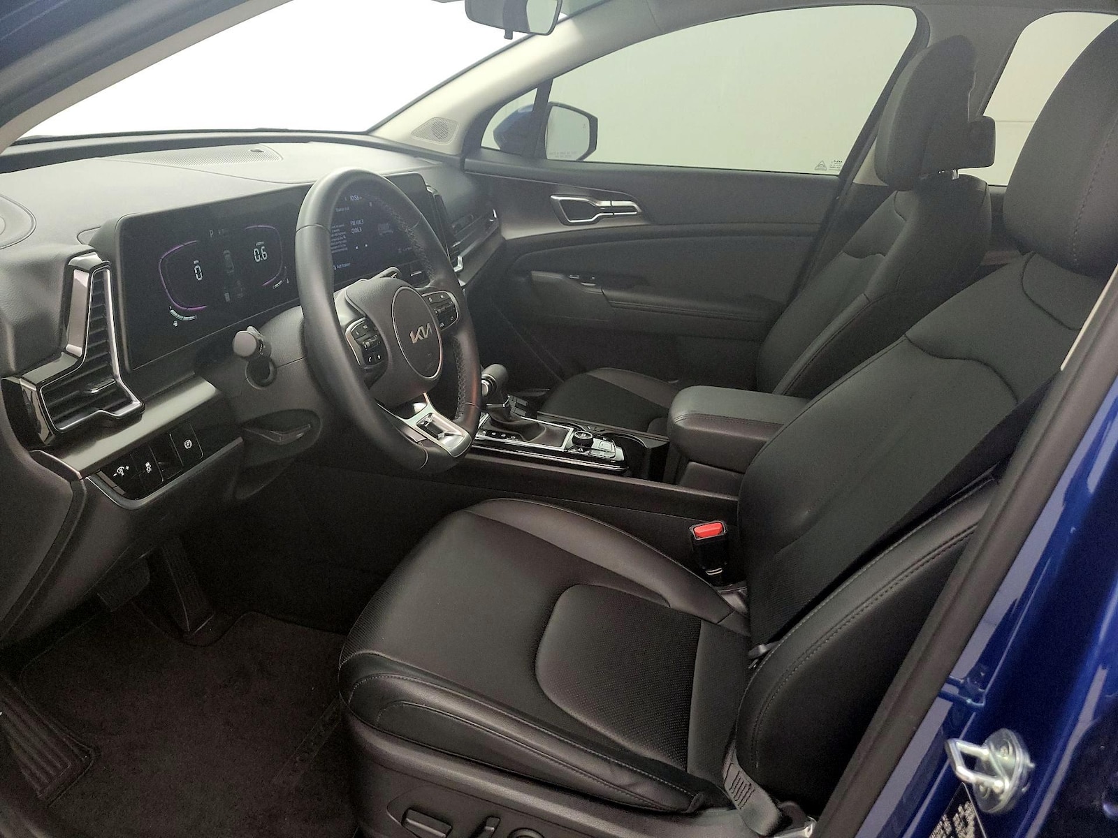 2023 Kia Sportage EX - Photo 12