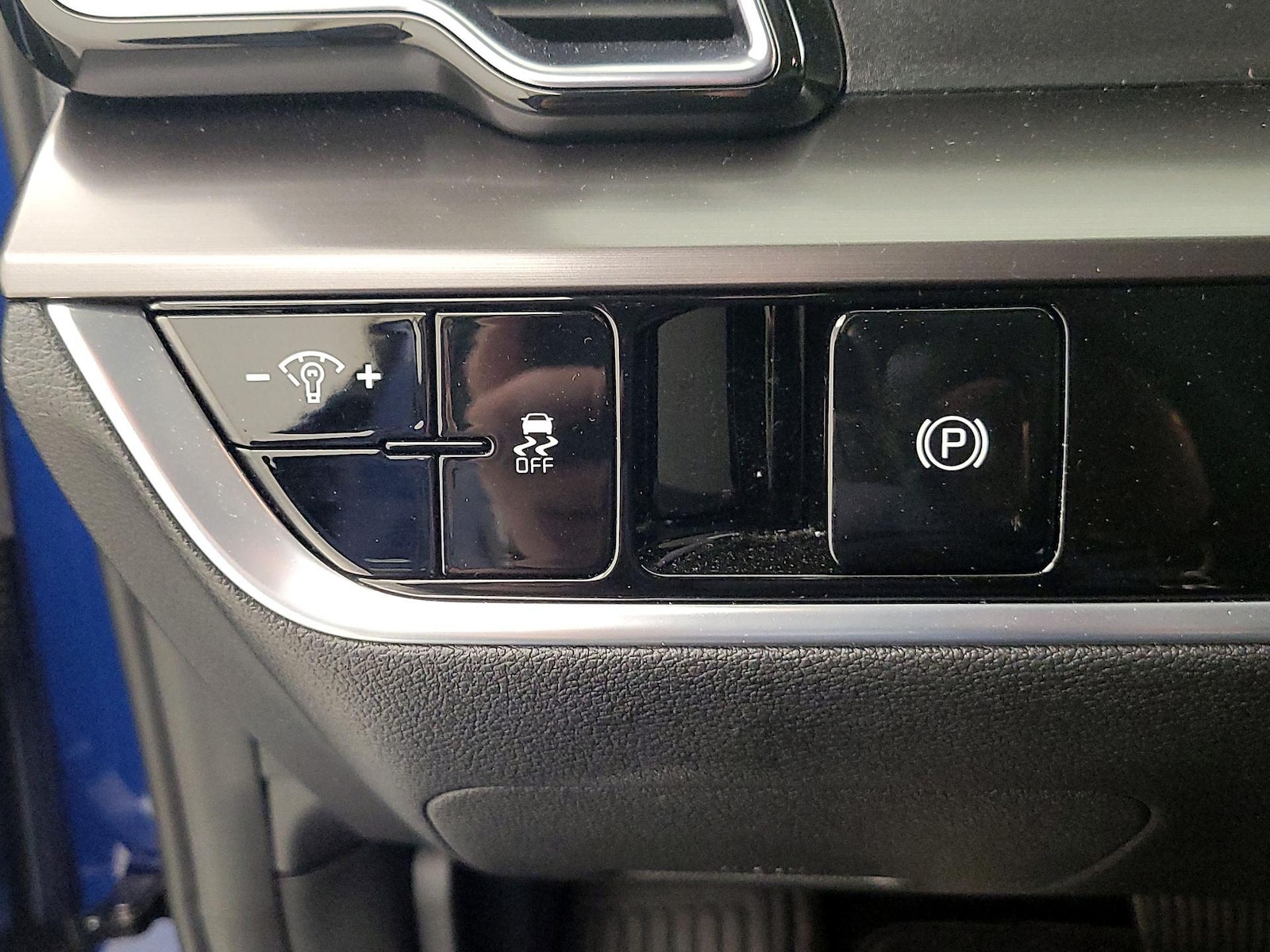 2023 Kia Sportage EX - Photo 14