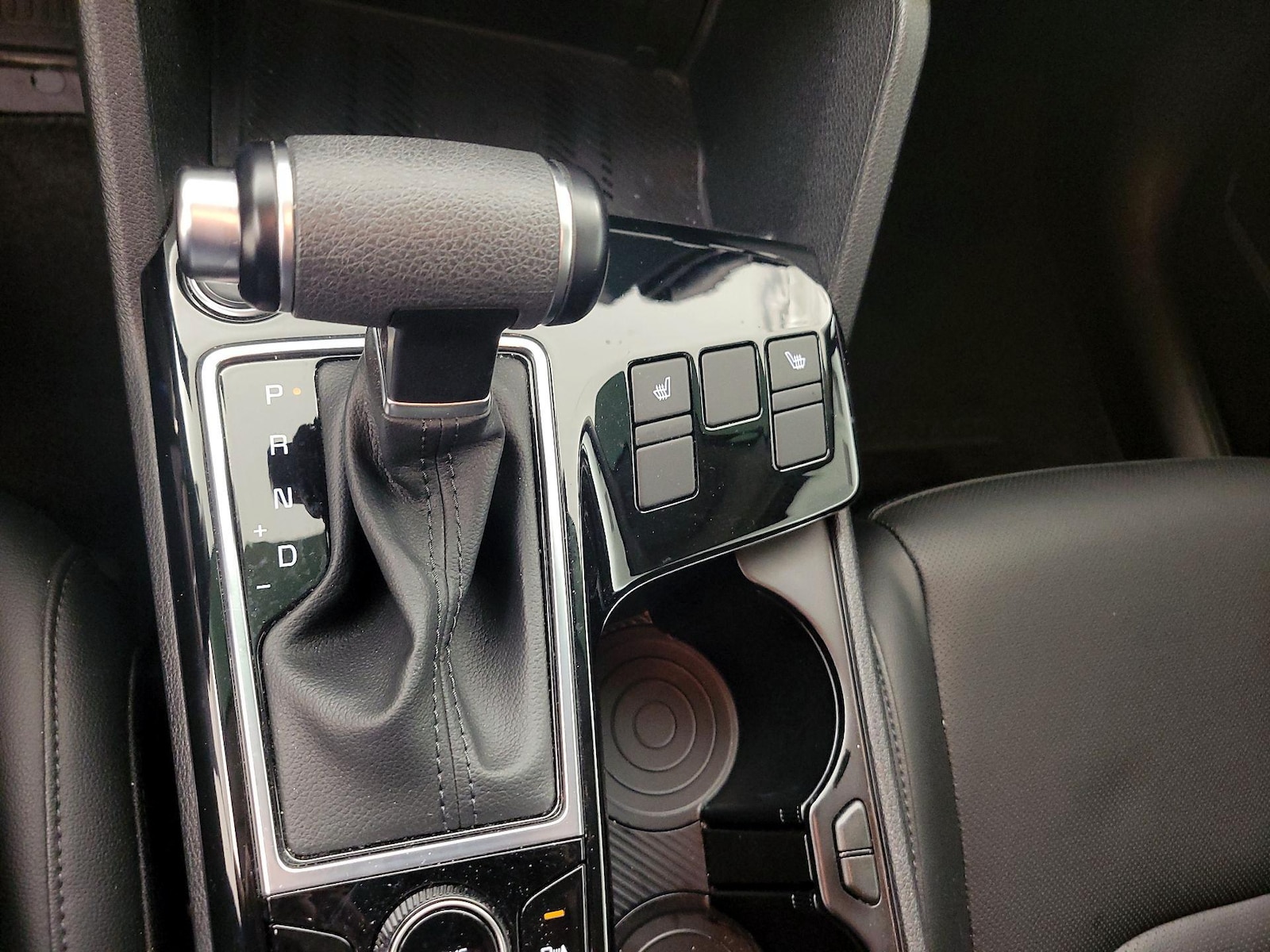 2023 Kia Sportage EX - Photo 19