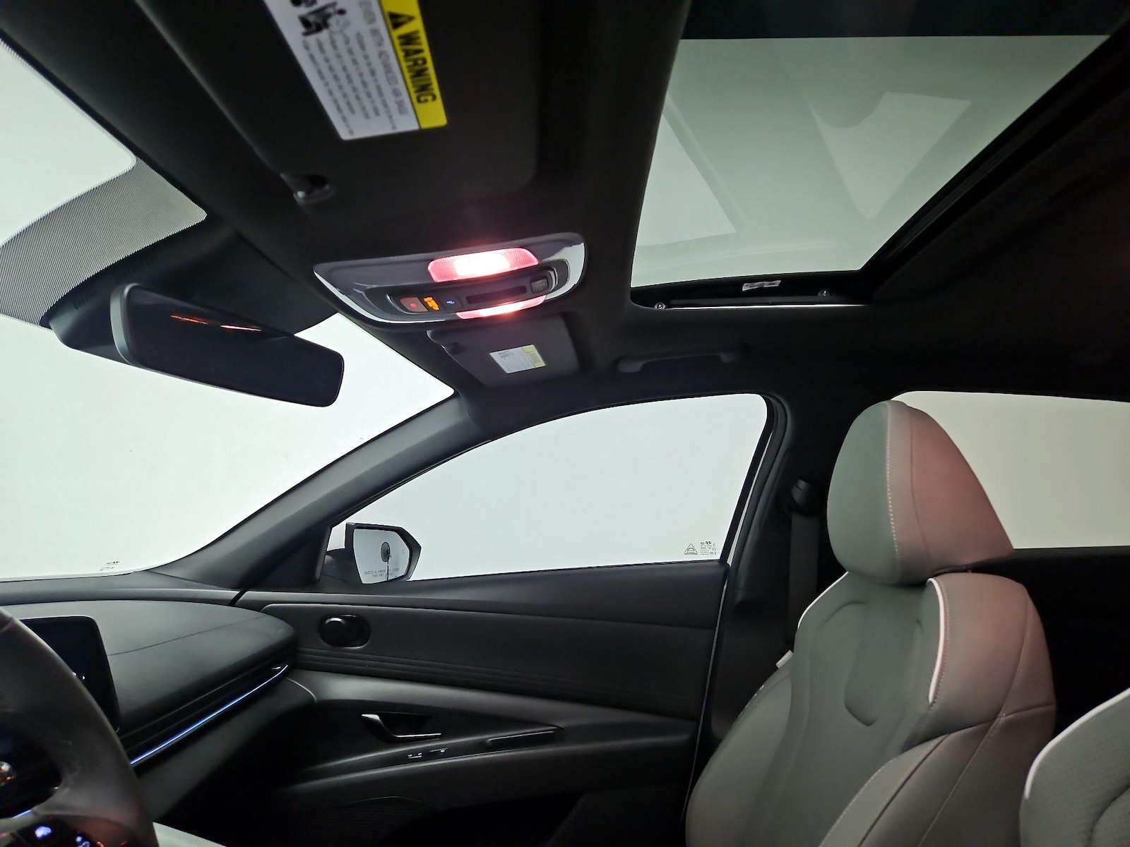 2025 Hyundai Elantra Limited - Photo 21