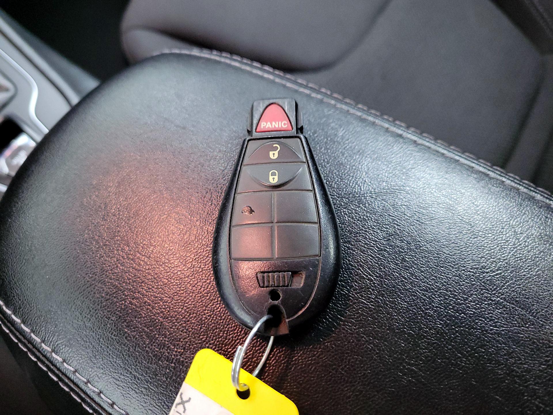 Thumbnail: 2019 Jeep Cherokee - 18