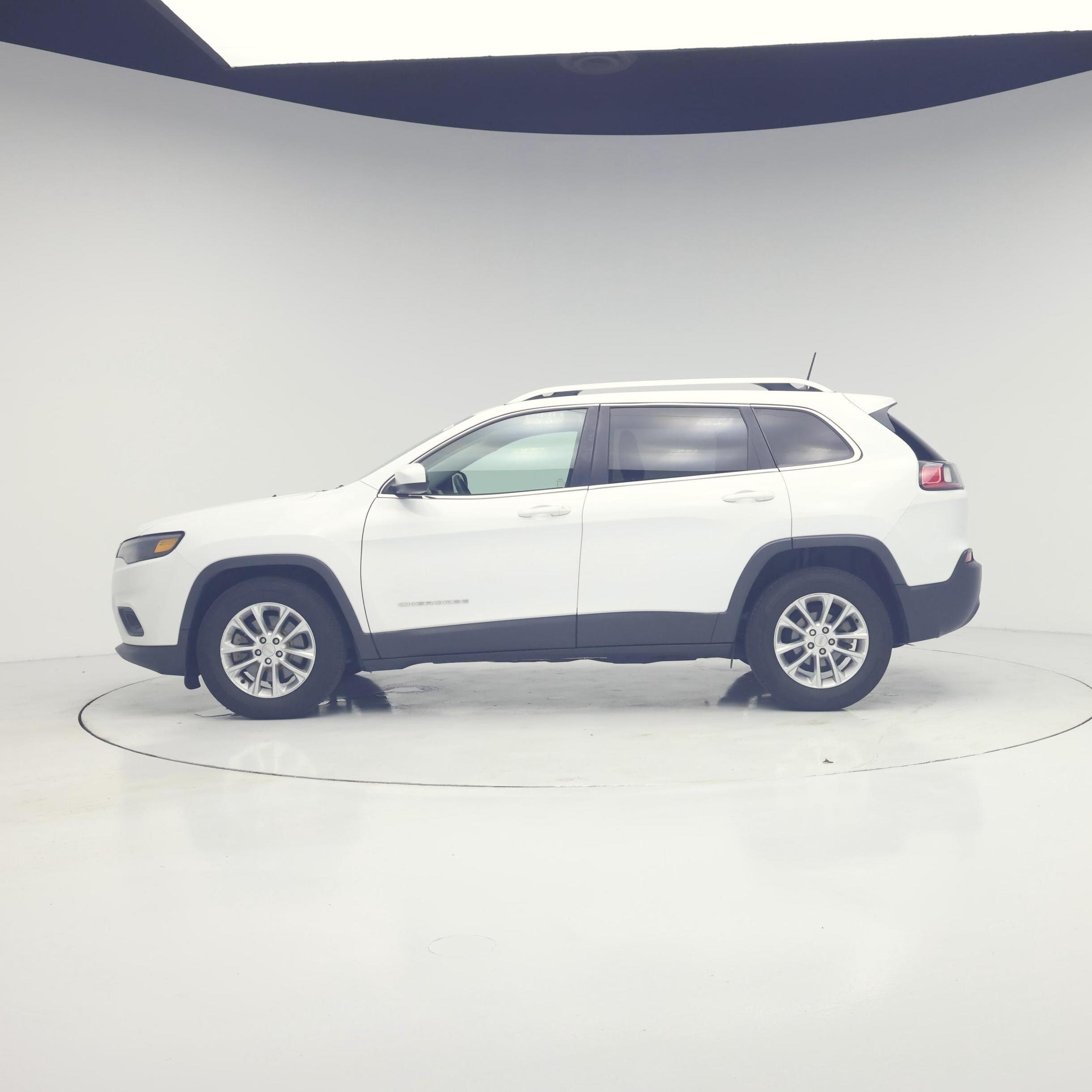 Thumbnail: 2019 Jeep Cherokee - 3