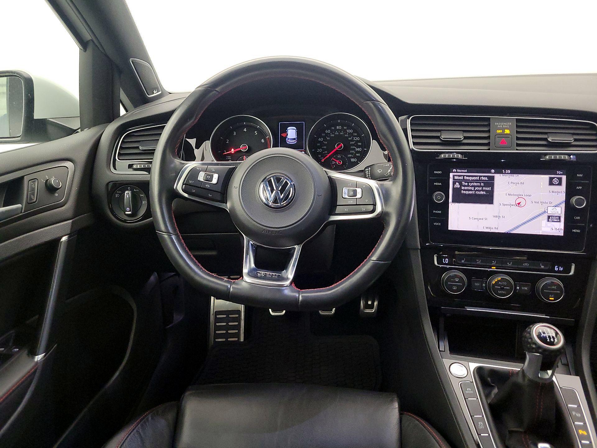 Thumbnail: 2020 Volkswagen Golf - 10