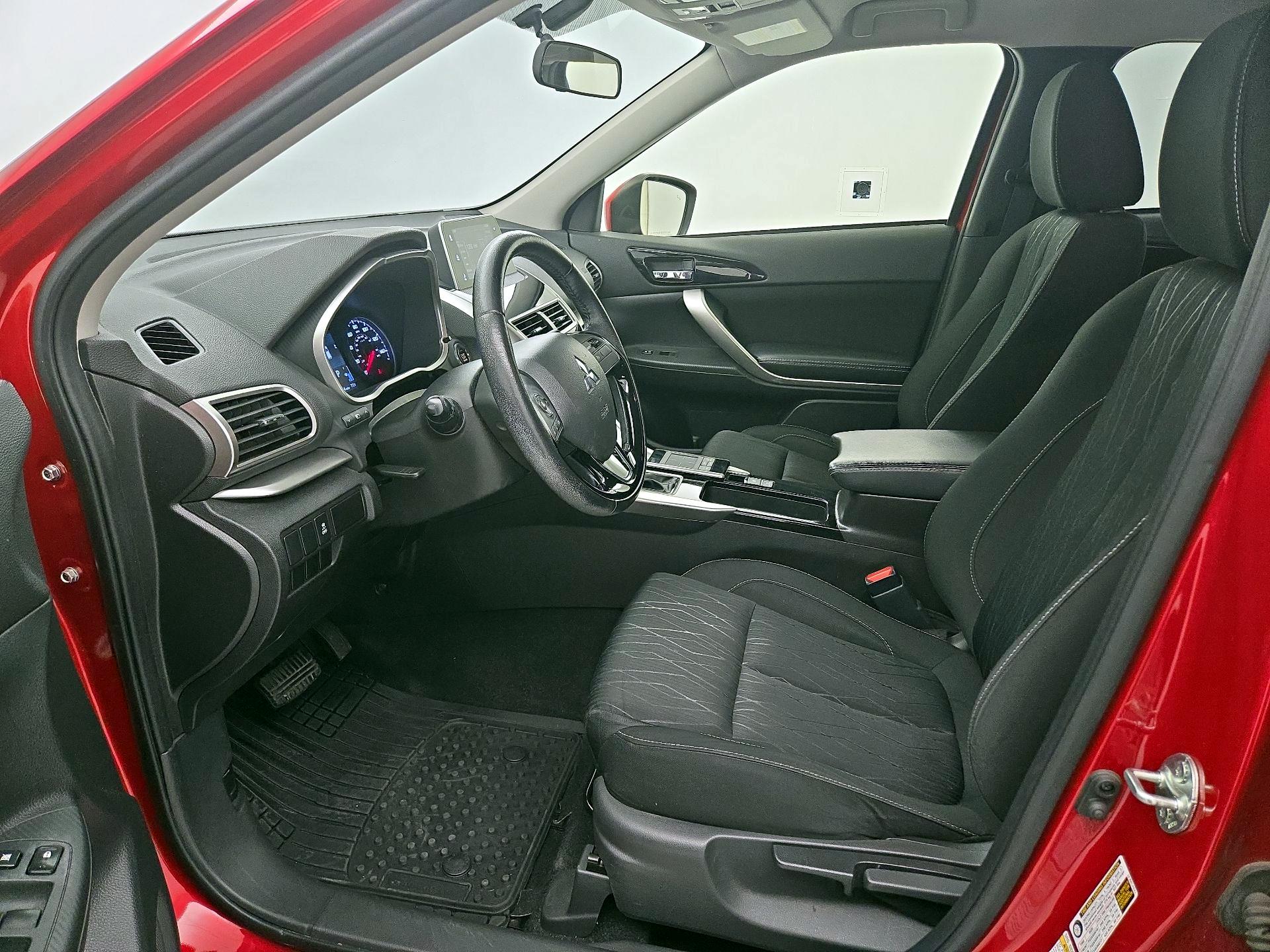 Thumbnail: 2019 Mitsubishi Eclipse Cross - 11