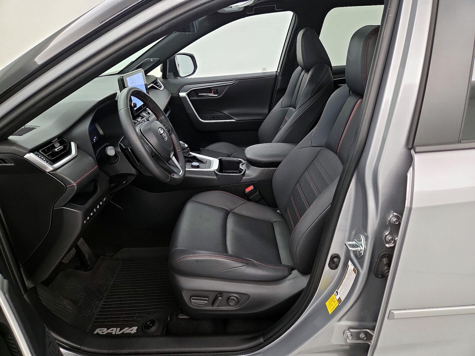 2023 Toyota RAV4 XSE - Photo 12