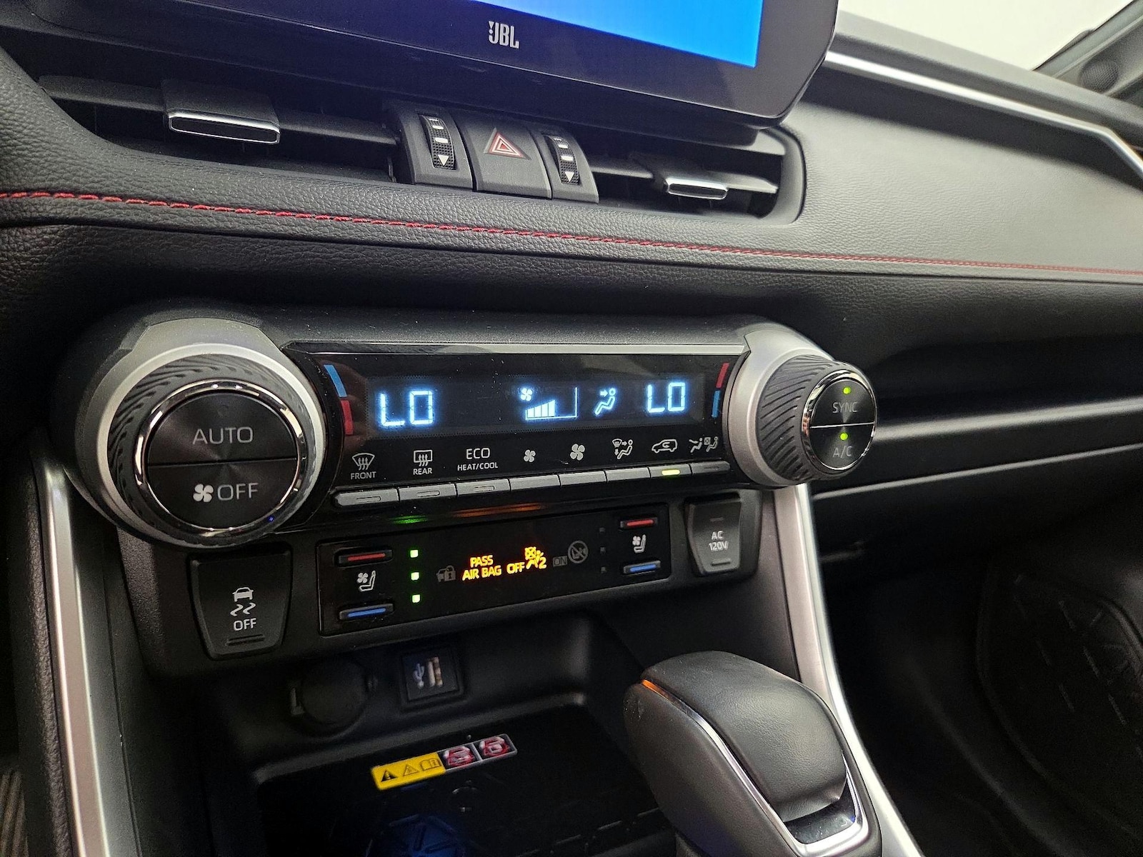 2023 Toyota RAV4 XSE - Photo 17