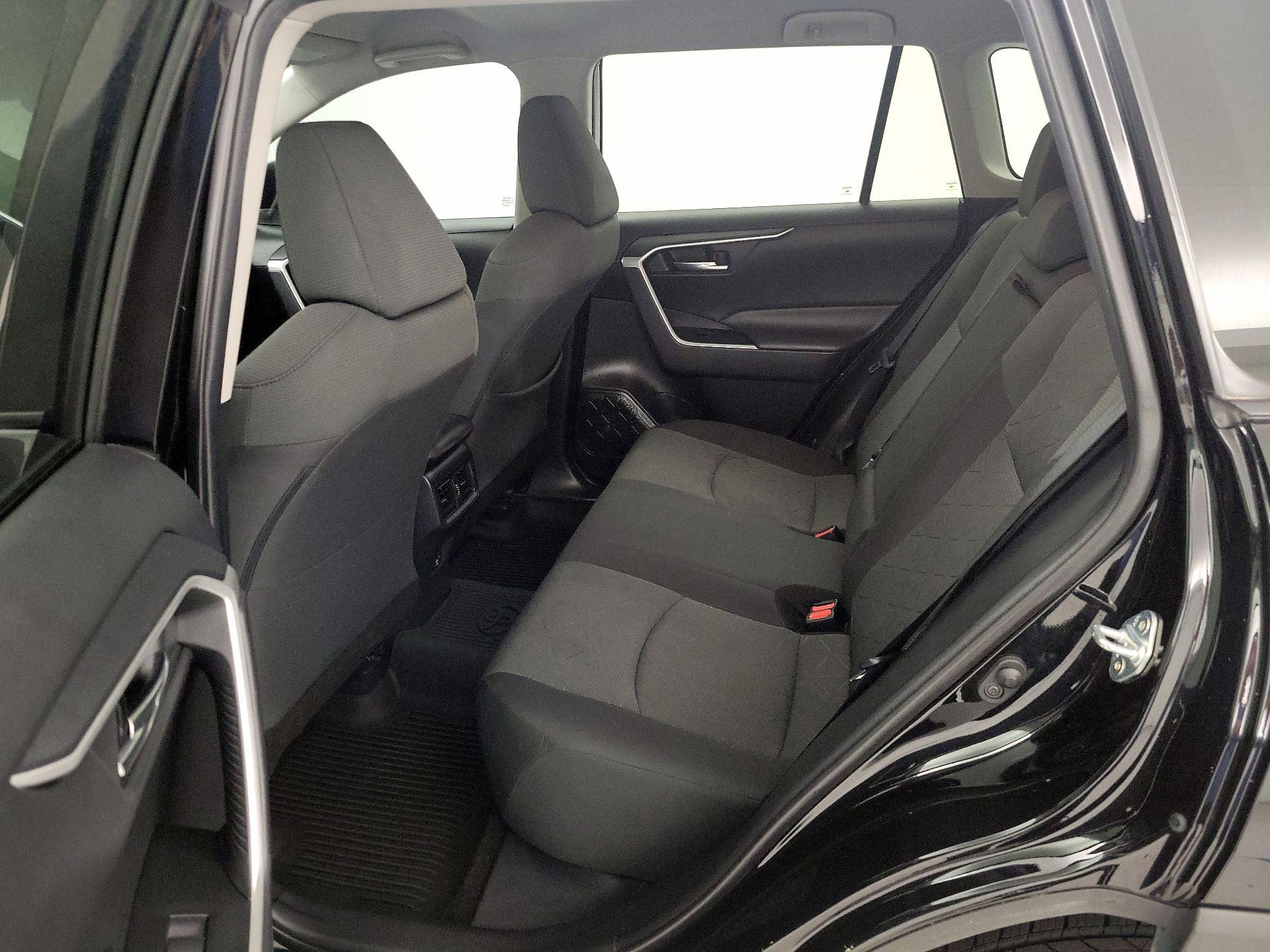 Thumbnail: 2021 Toyota RAV4 - 19