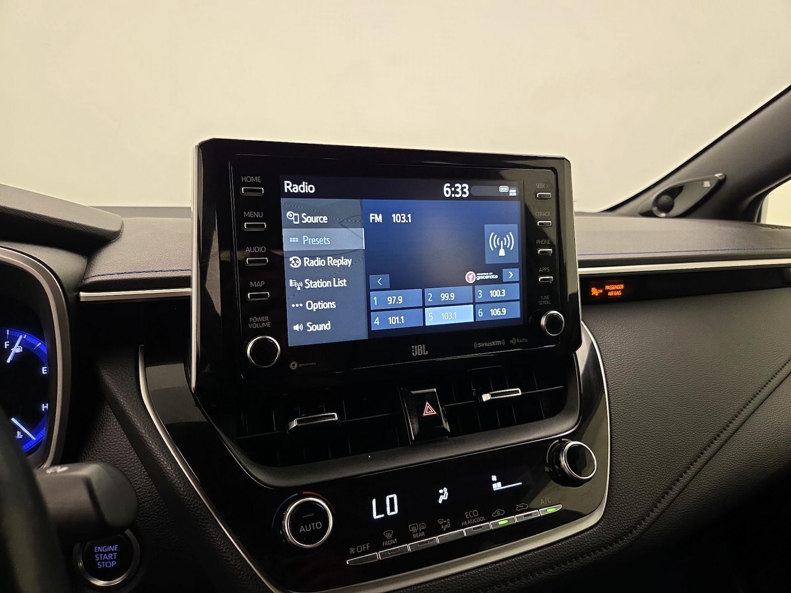 2020 Toyota Corolla XSE - Photo 17