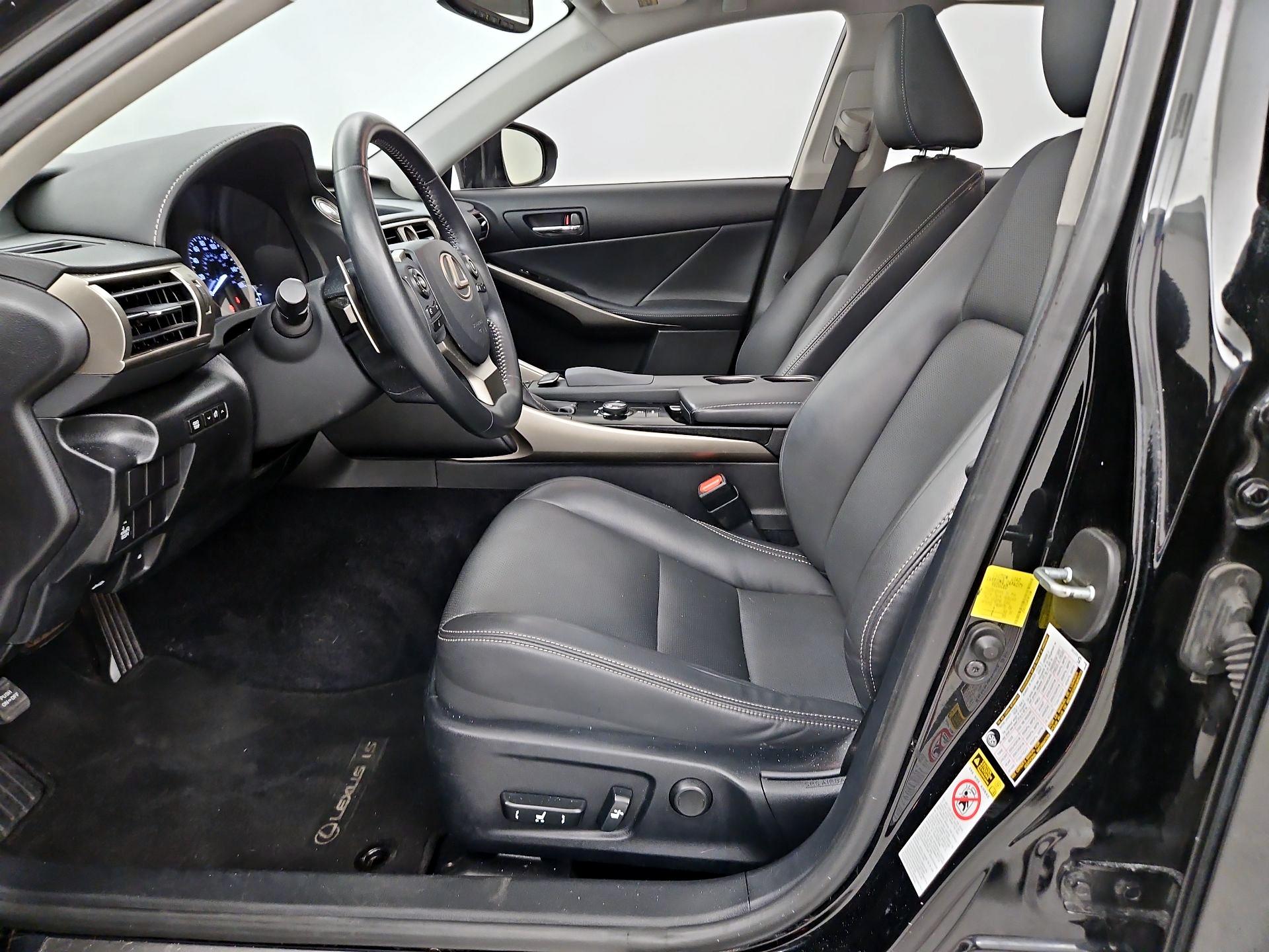 Thumbnail: 2014 Lexus IS - 11