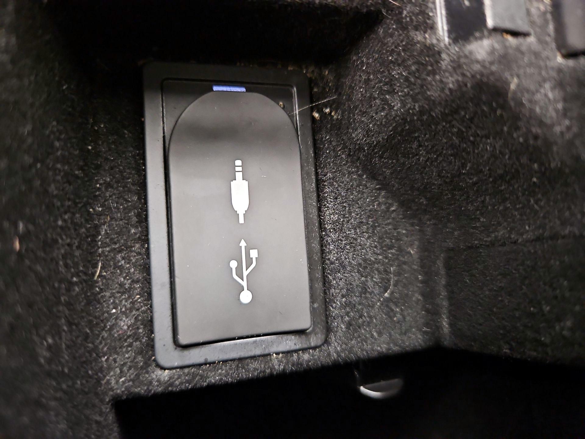 Thumbnail: 2014 Lexus IS - 19
