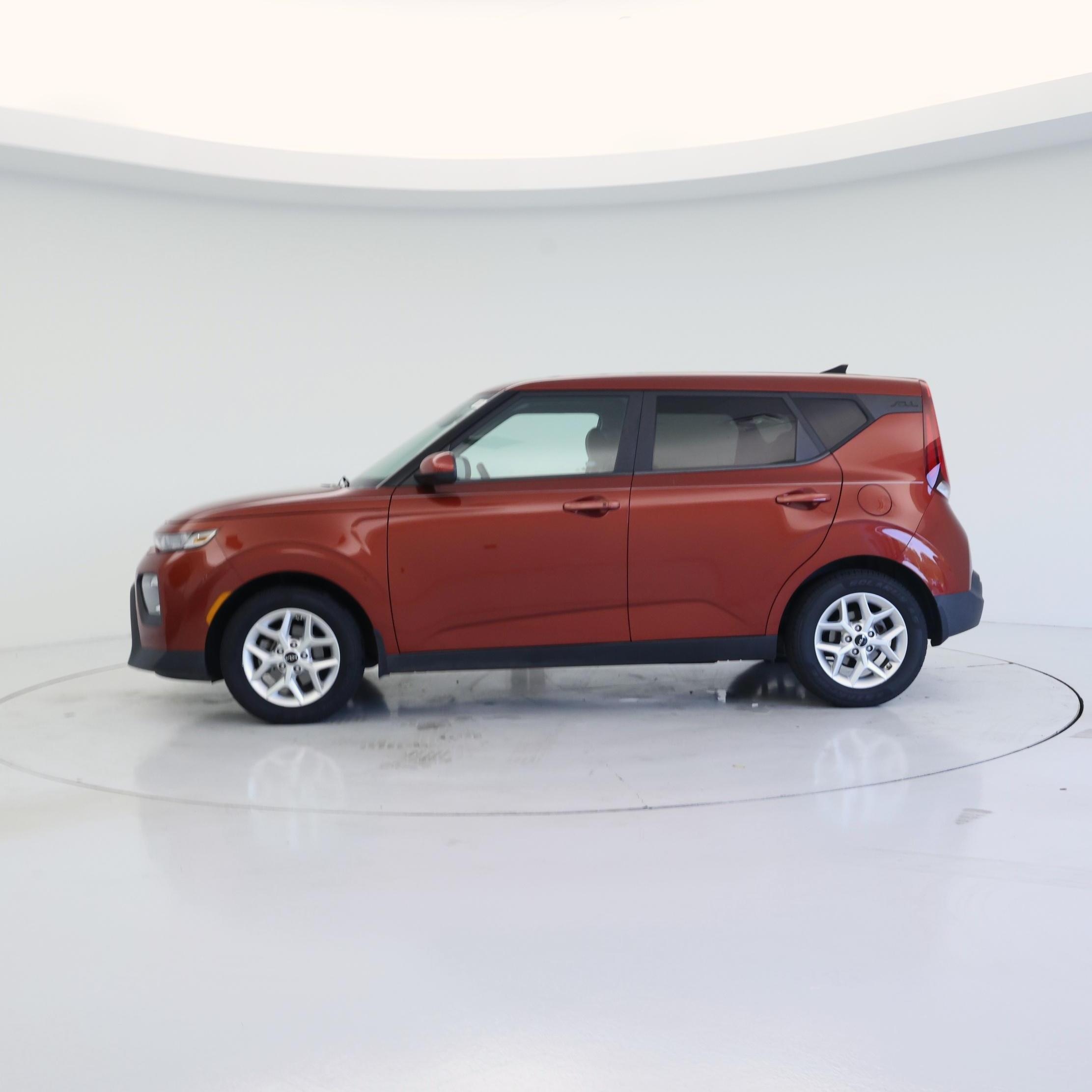 Thumbnail: 2022 Kia Soul - 3