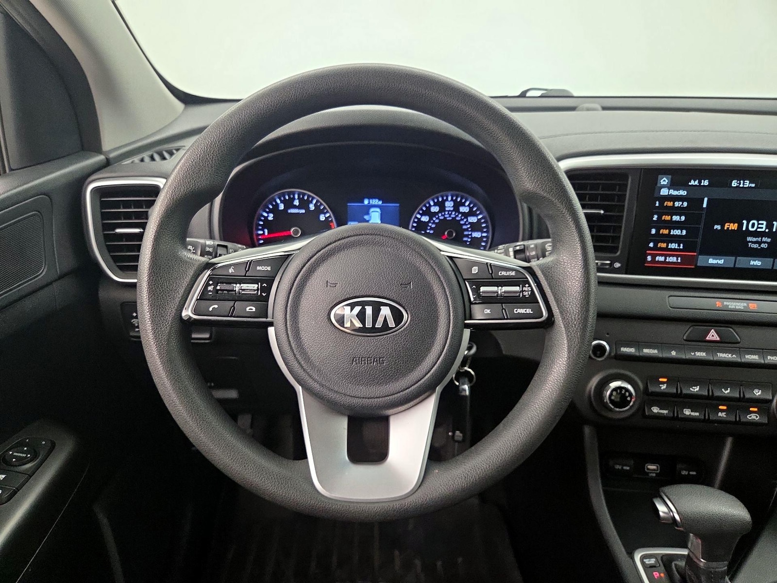 2022 Kia Sportage LX - Photo 11